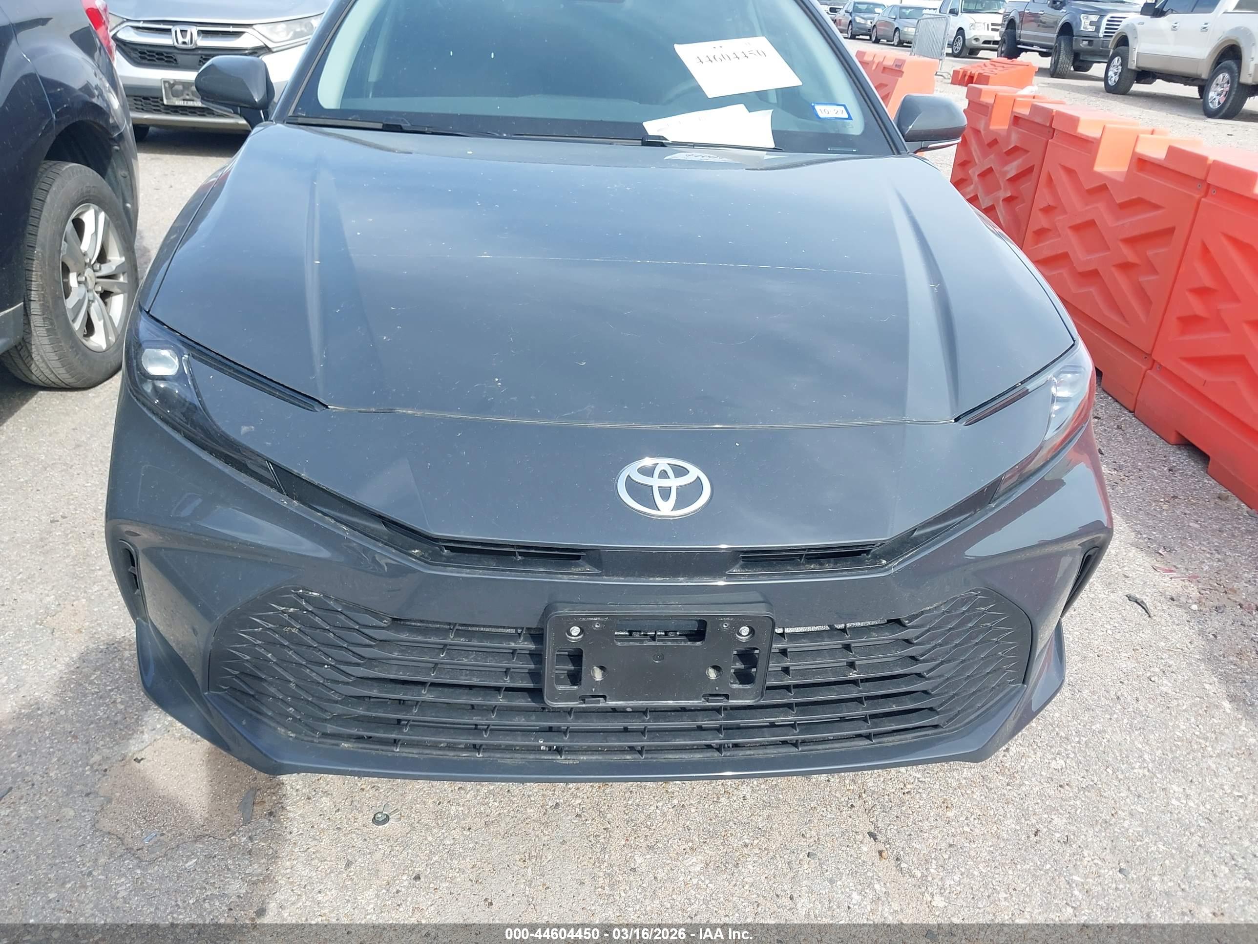 TOYOTA CAMRY image 6
