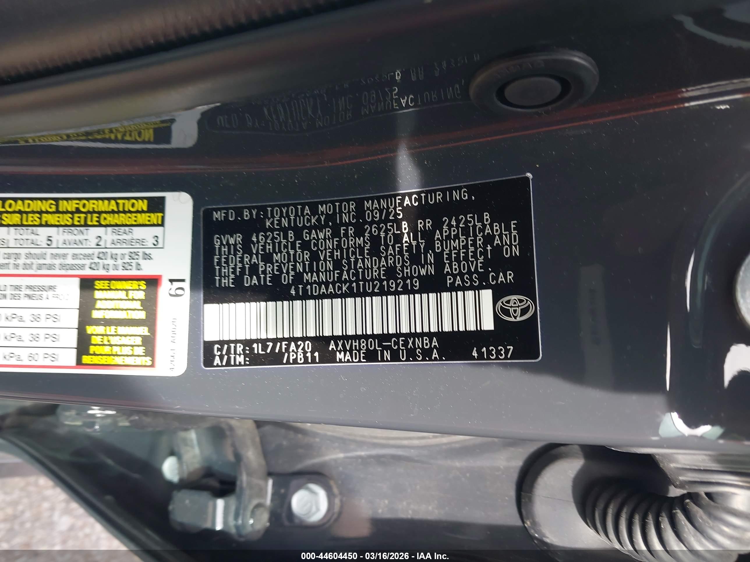 TOYOTA CAMRY image 9