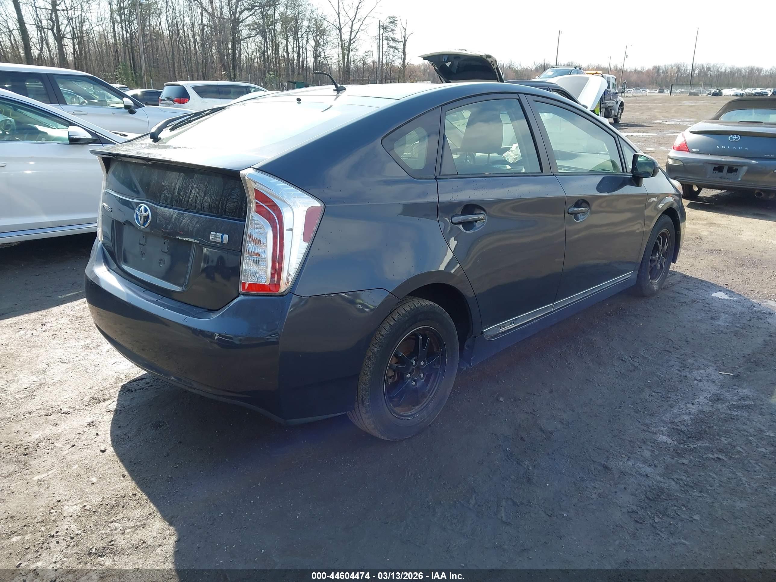 TOYOTA PRIUS image 4