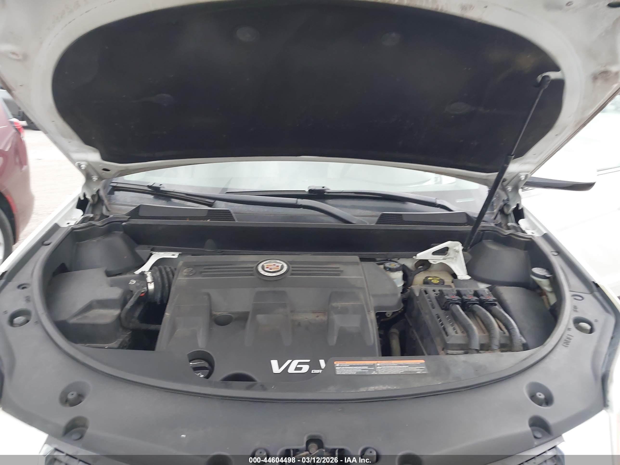 CADILLAC SRX image 10