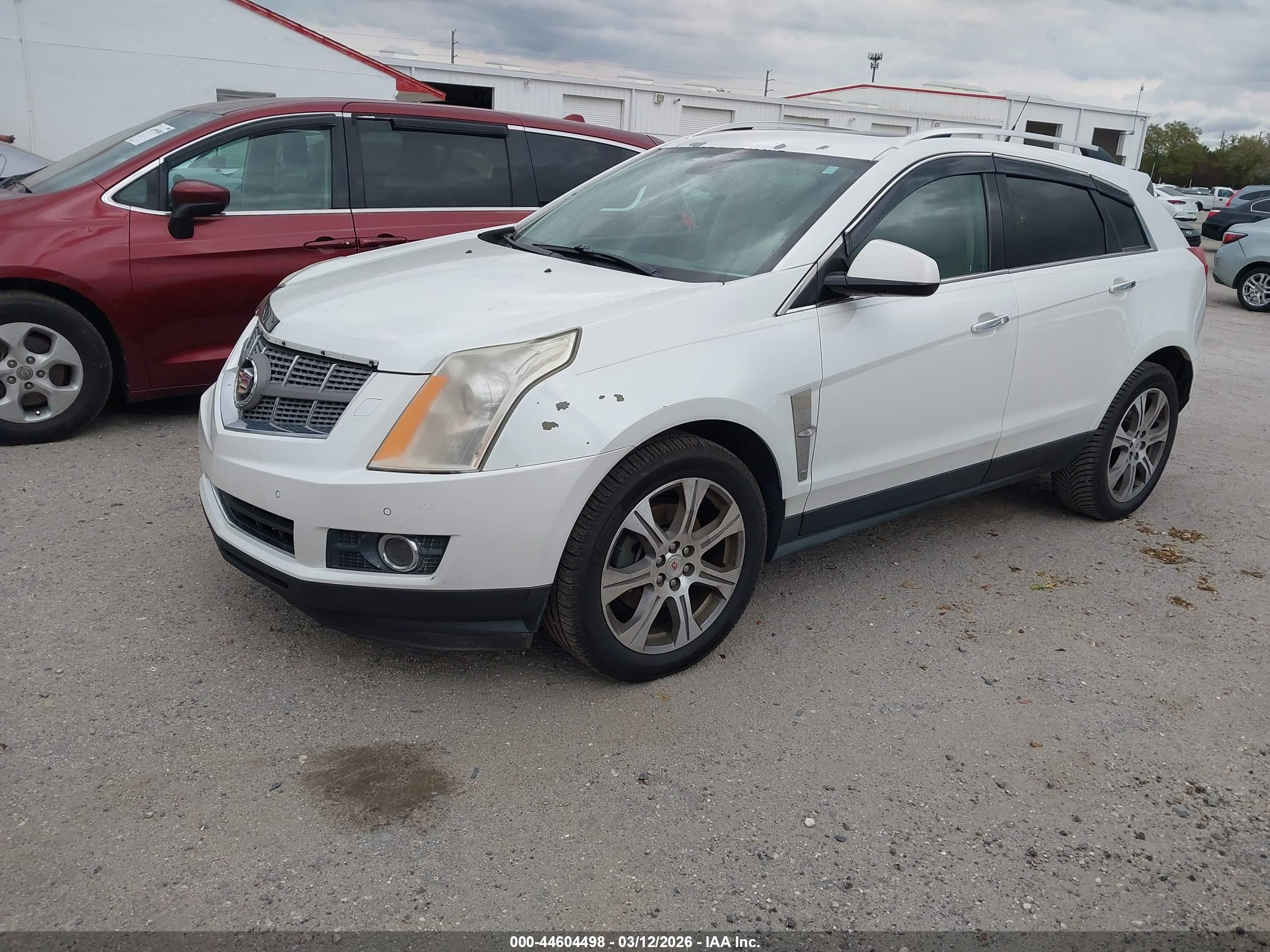 CADILLAC SRX image 2