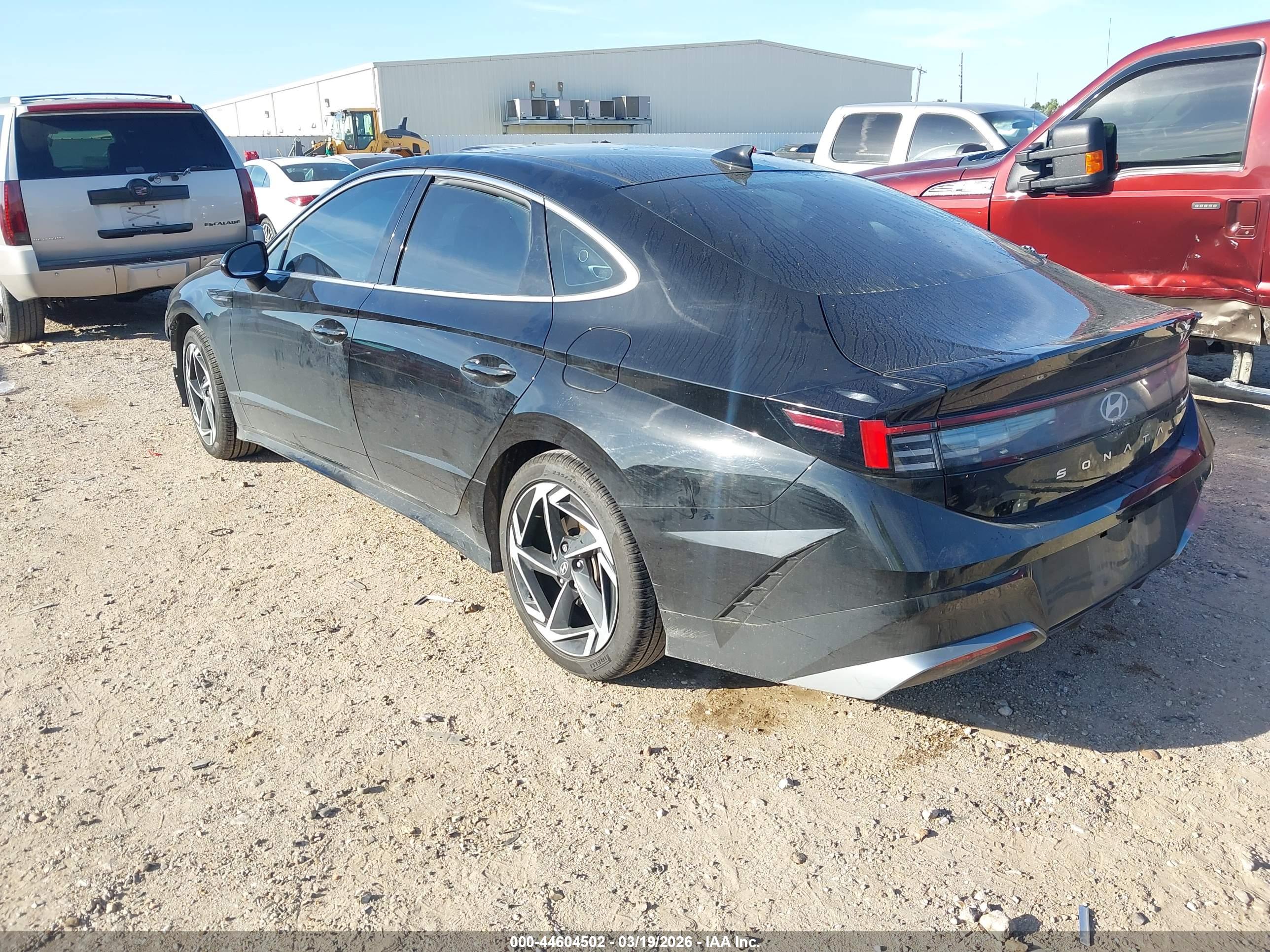HYUNDAI SONATA image 3