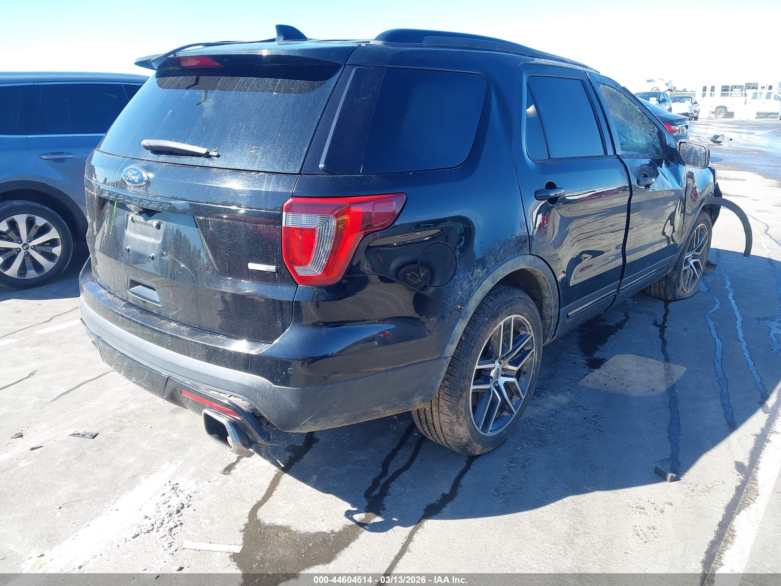 FORD EXPLORER image 4