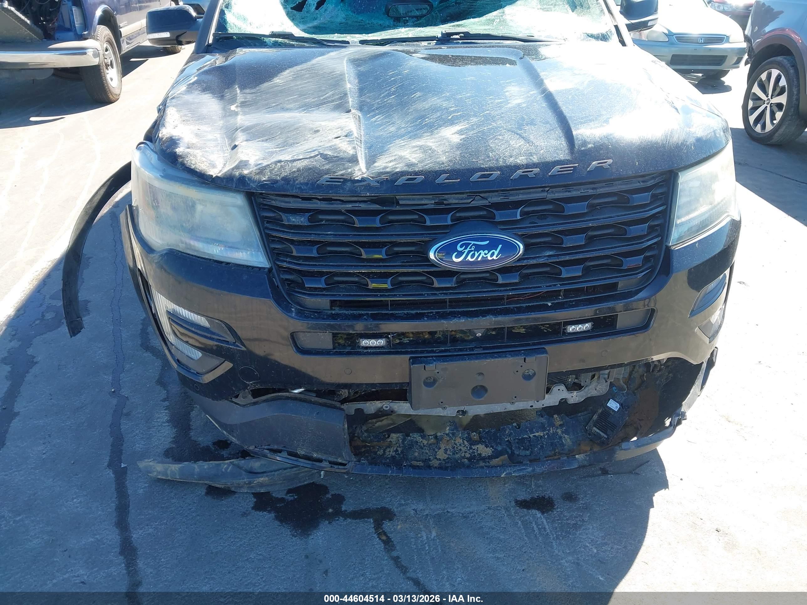 FORD EXPLORER image 6