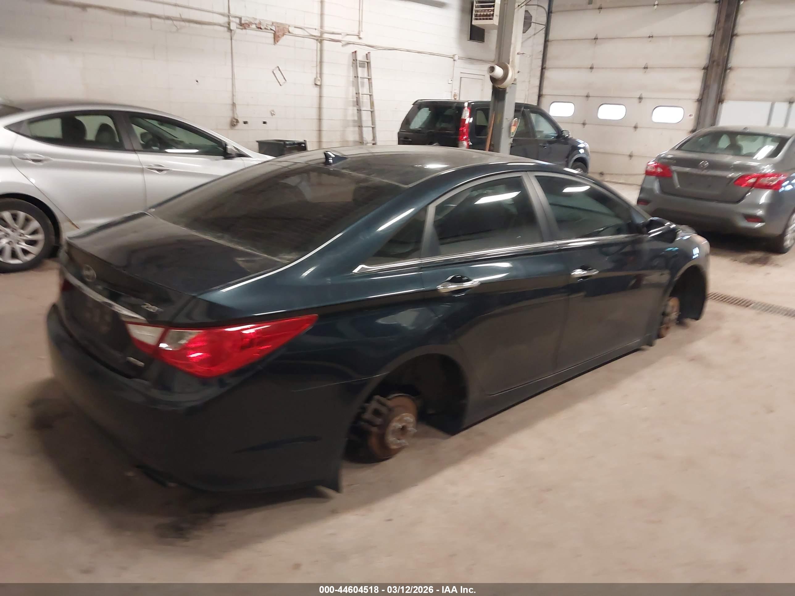HYUNDAI SONATA image 4
