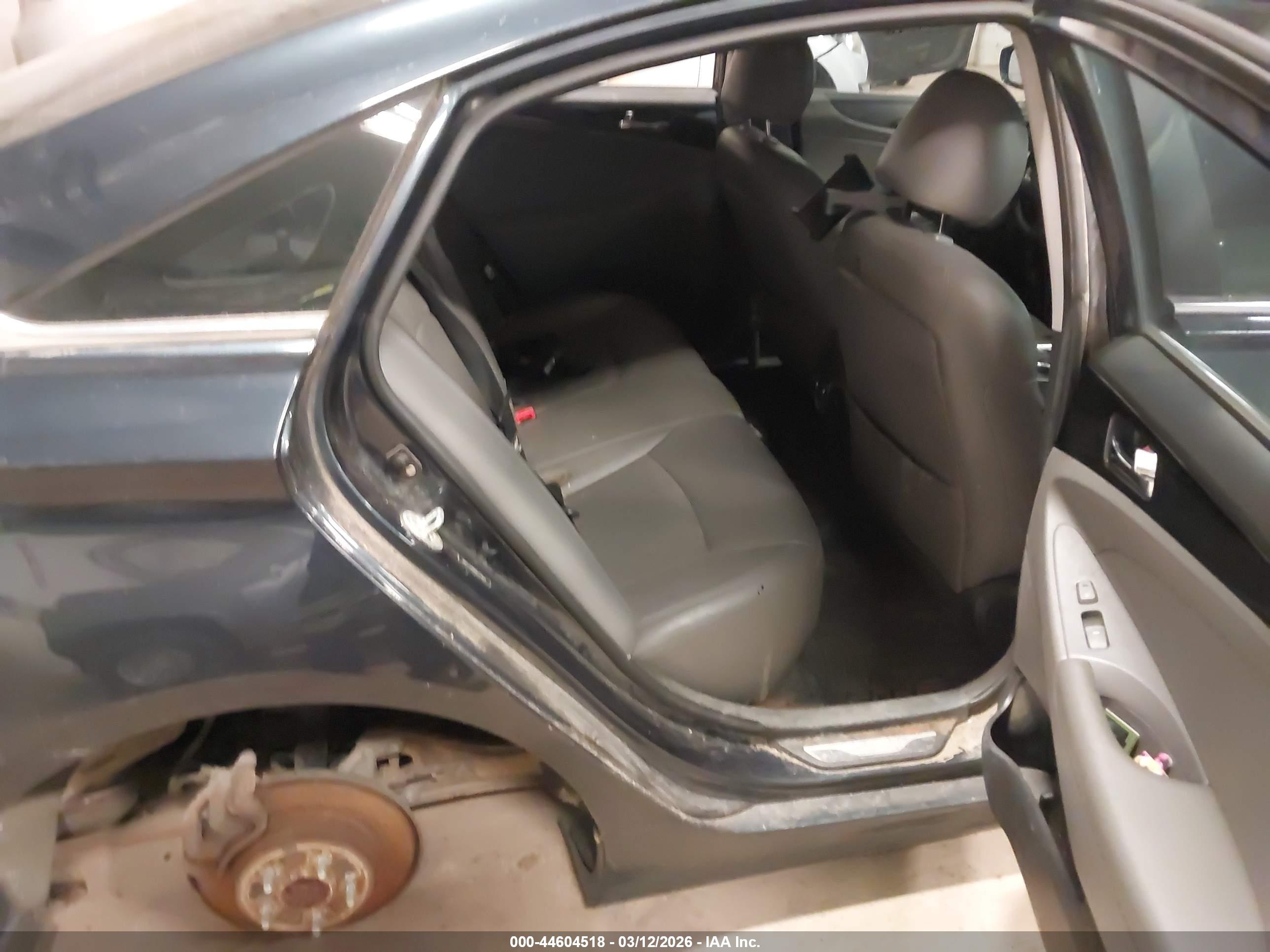 HYUNDAI SONATA image 8
