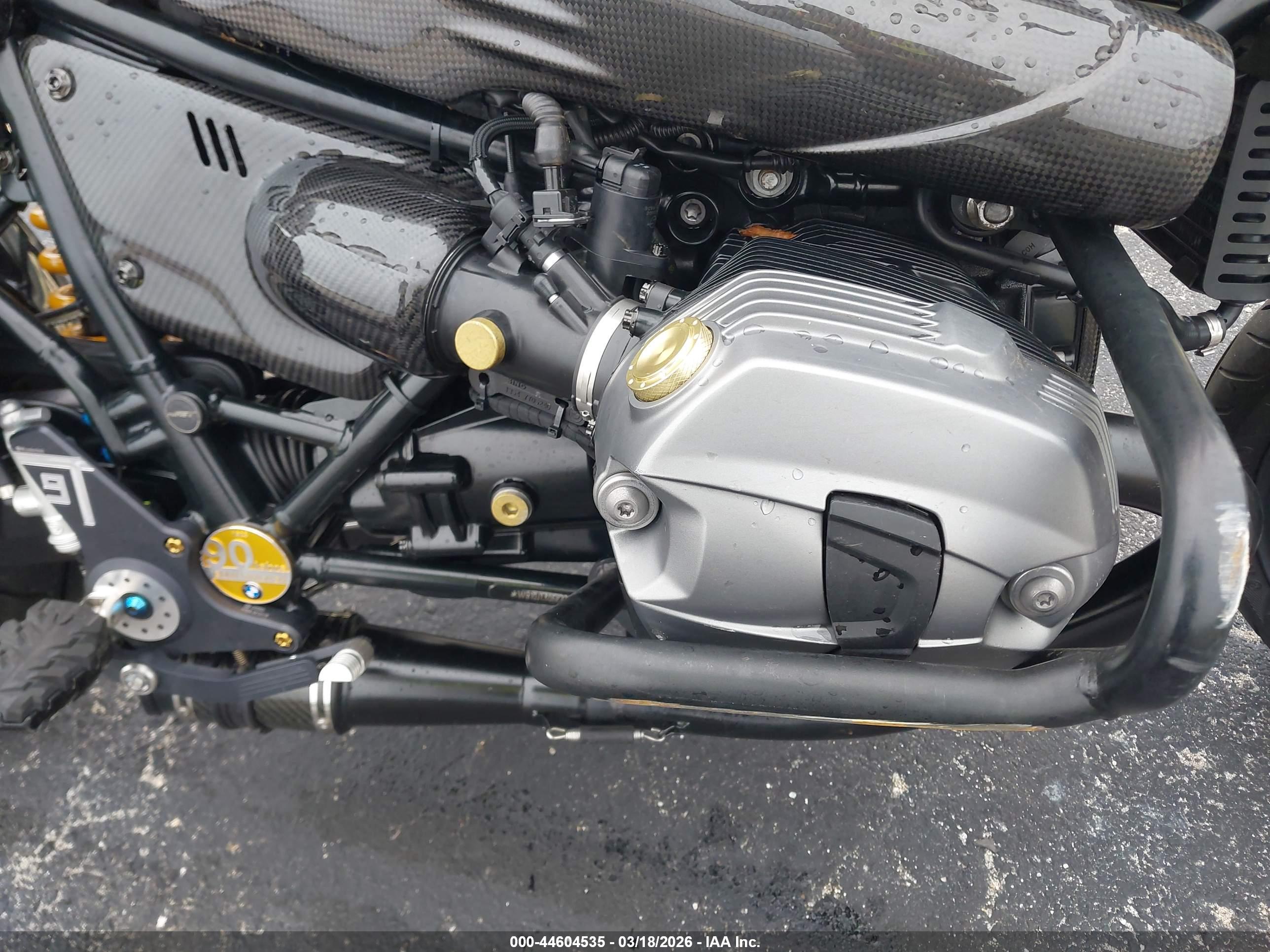 BMW R image 8