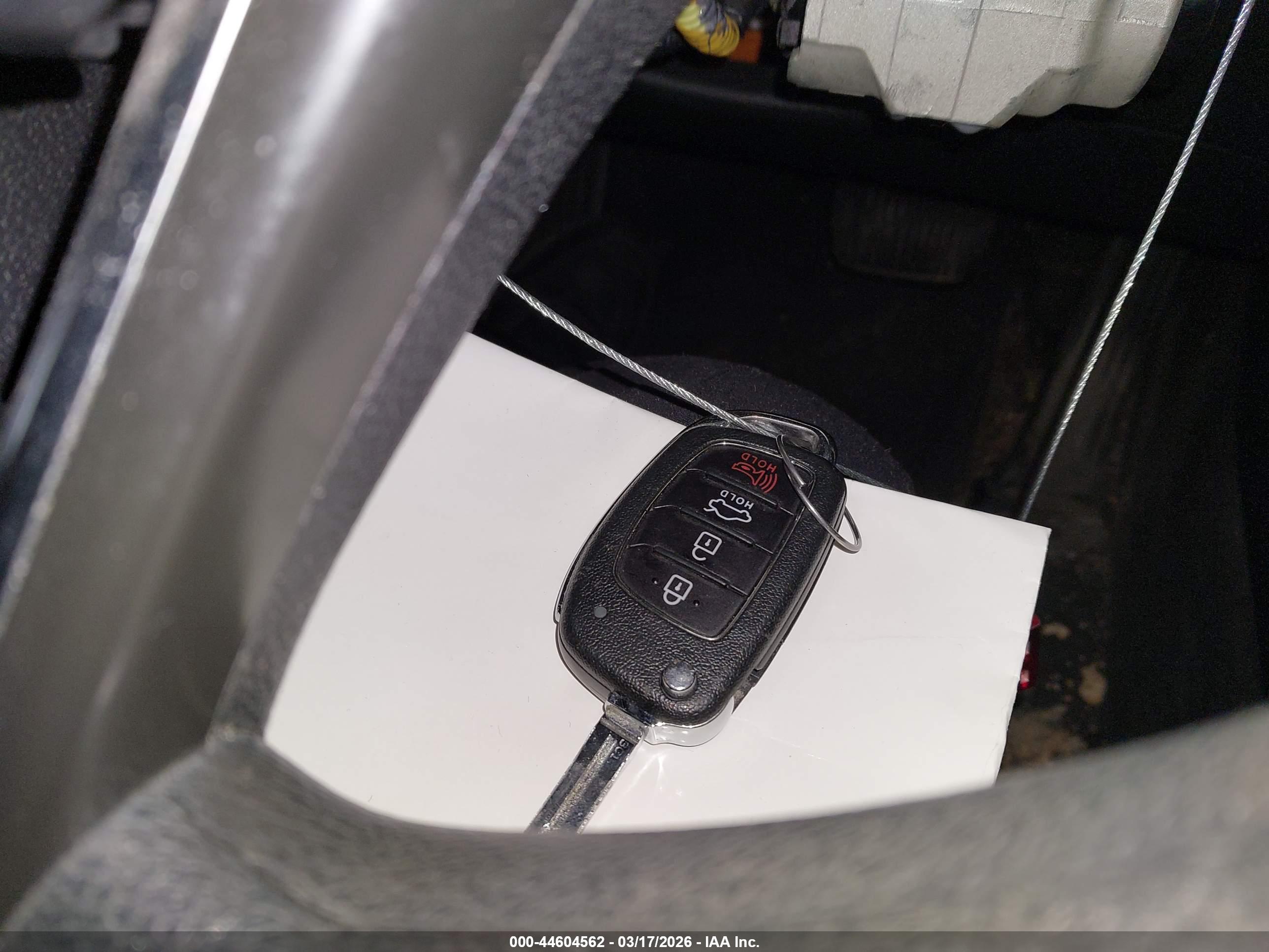 HYUNDAI SONATA image 11
