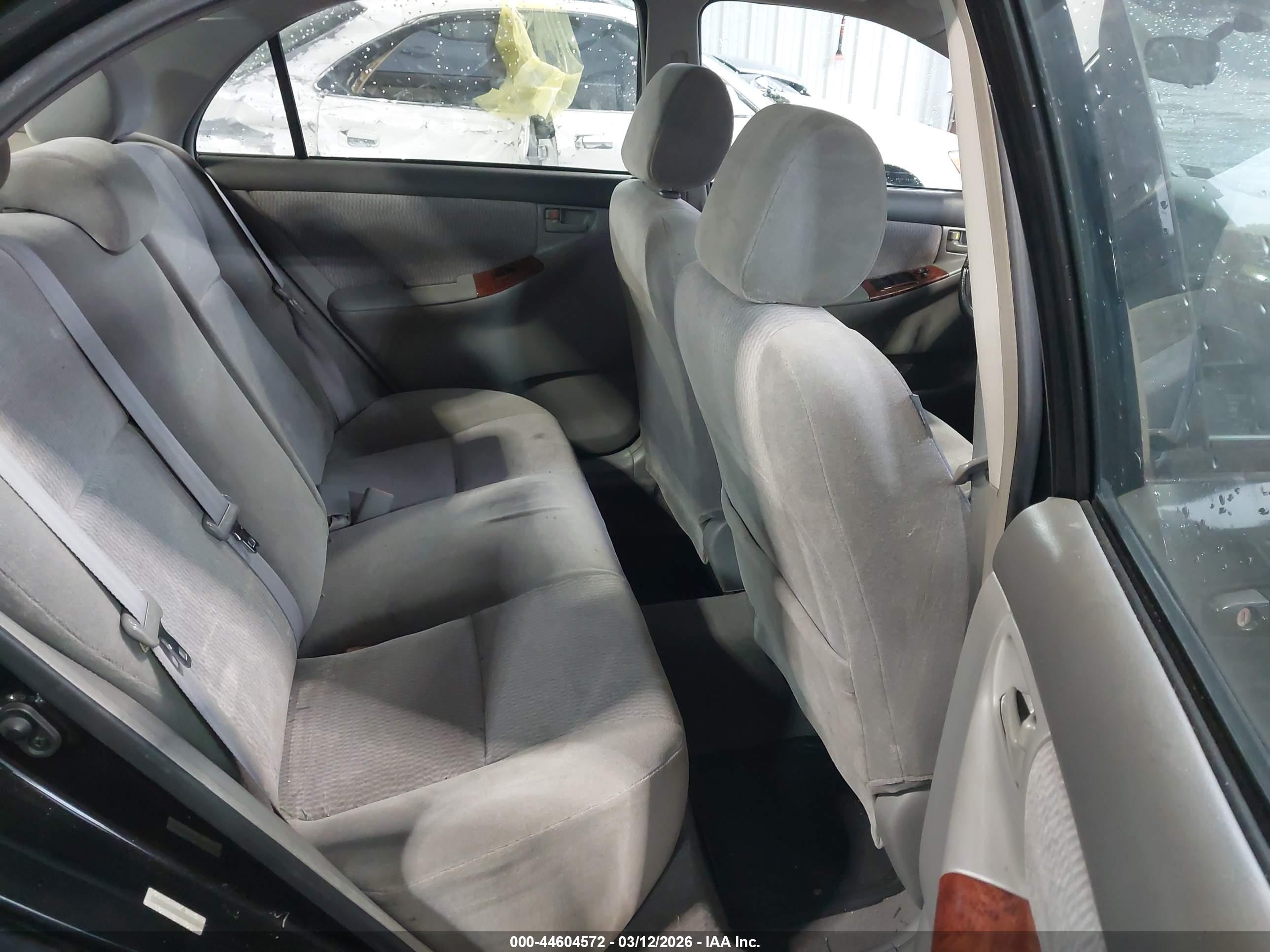 TOYOTA COROLLA image 8