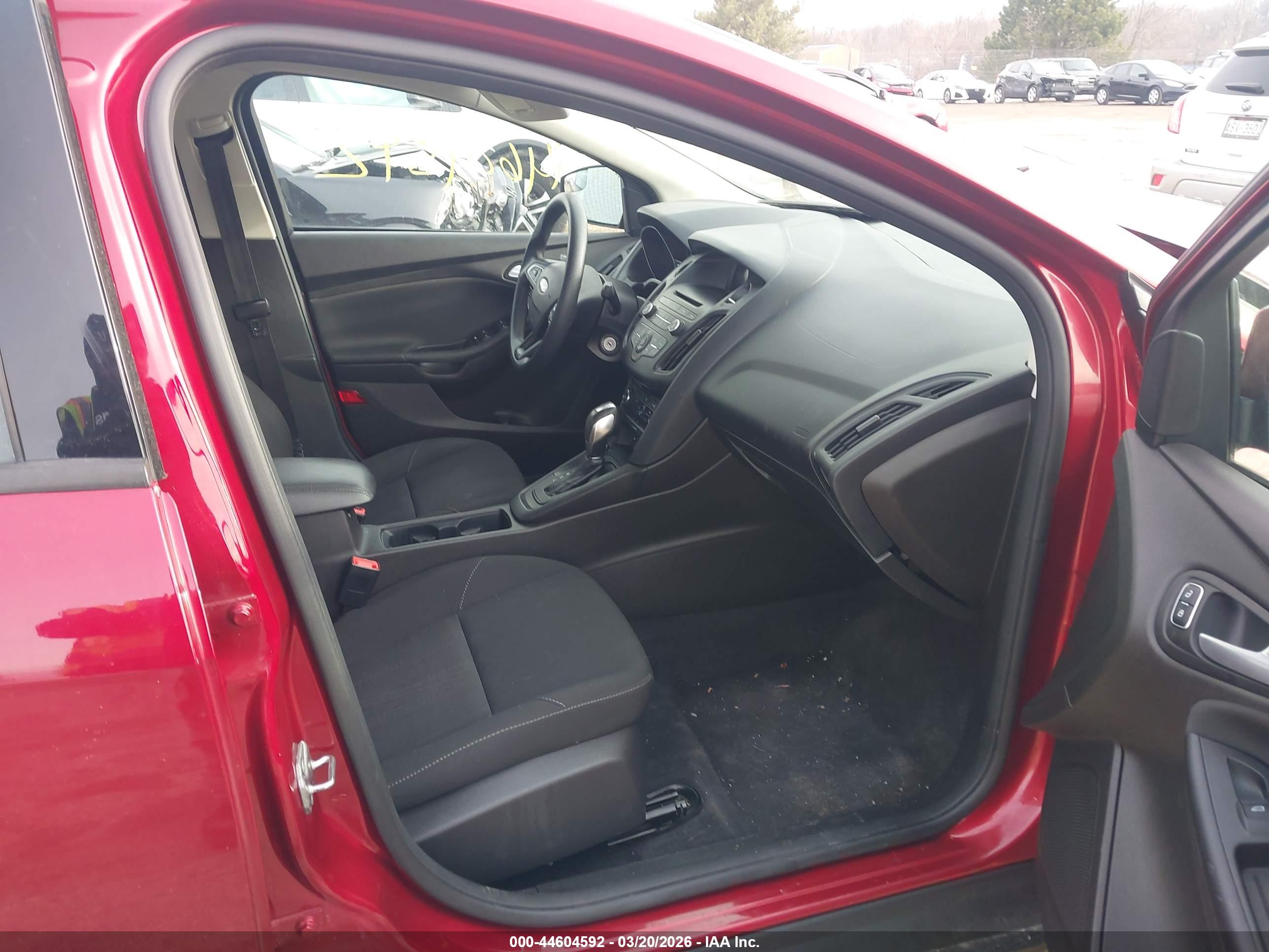 FORD FOCUS image 5