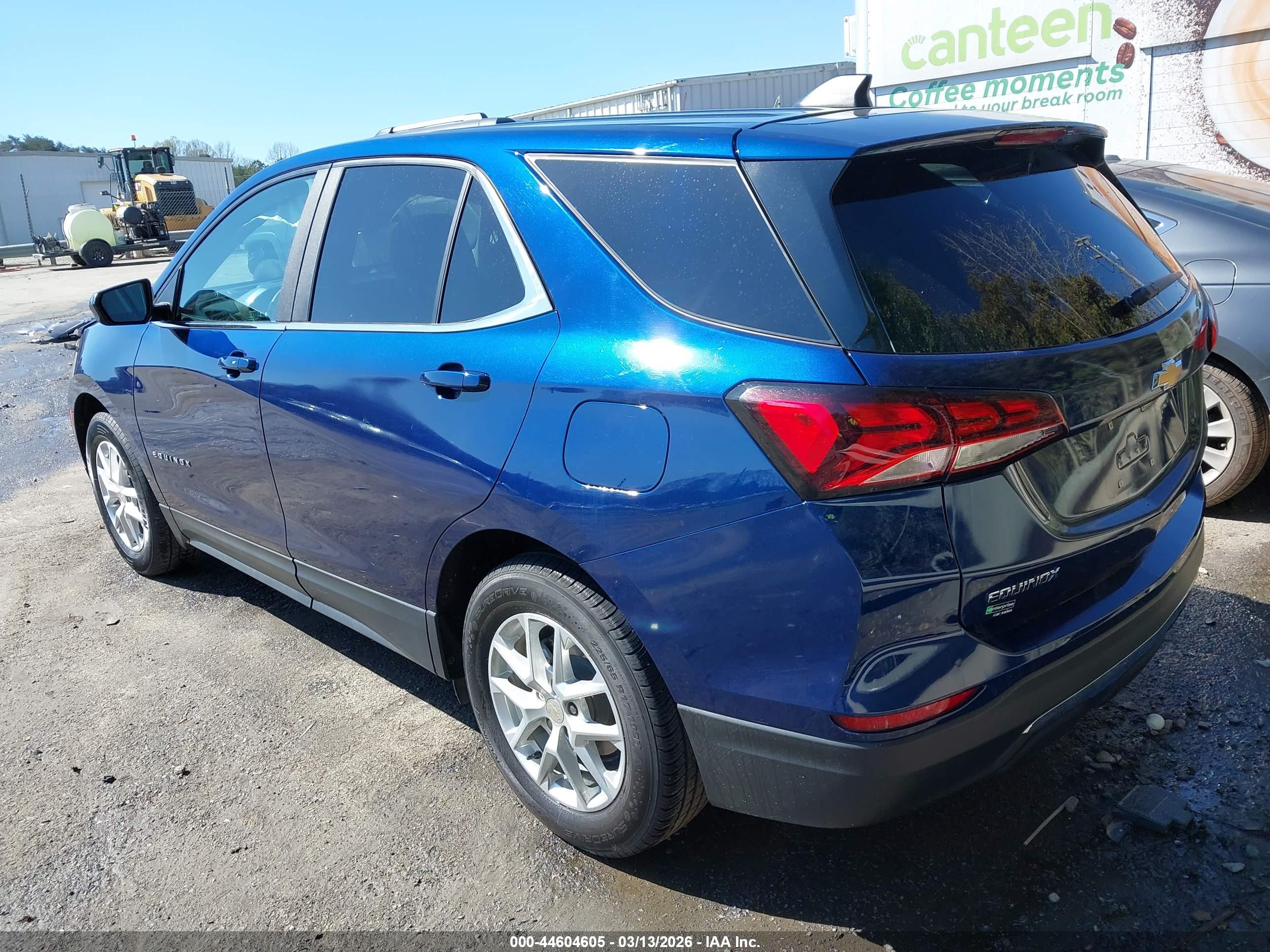 CHEVROLET EQUINOX image 3