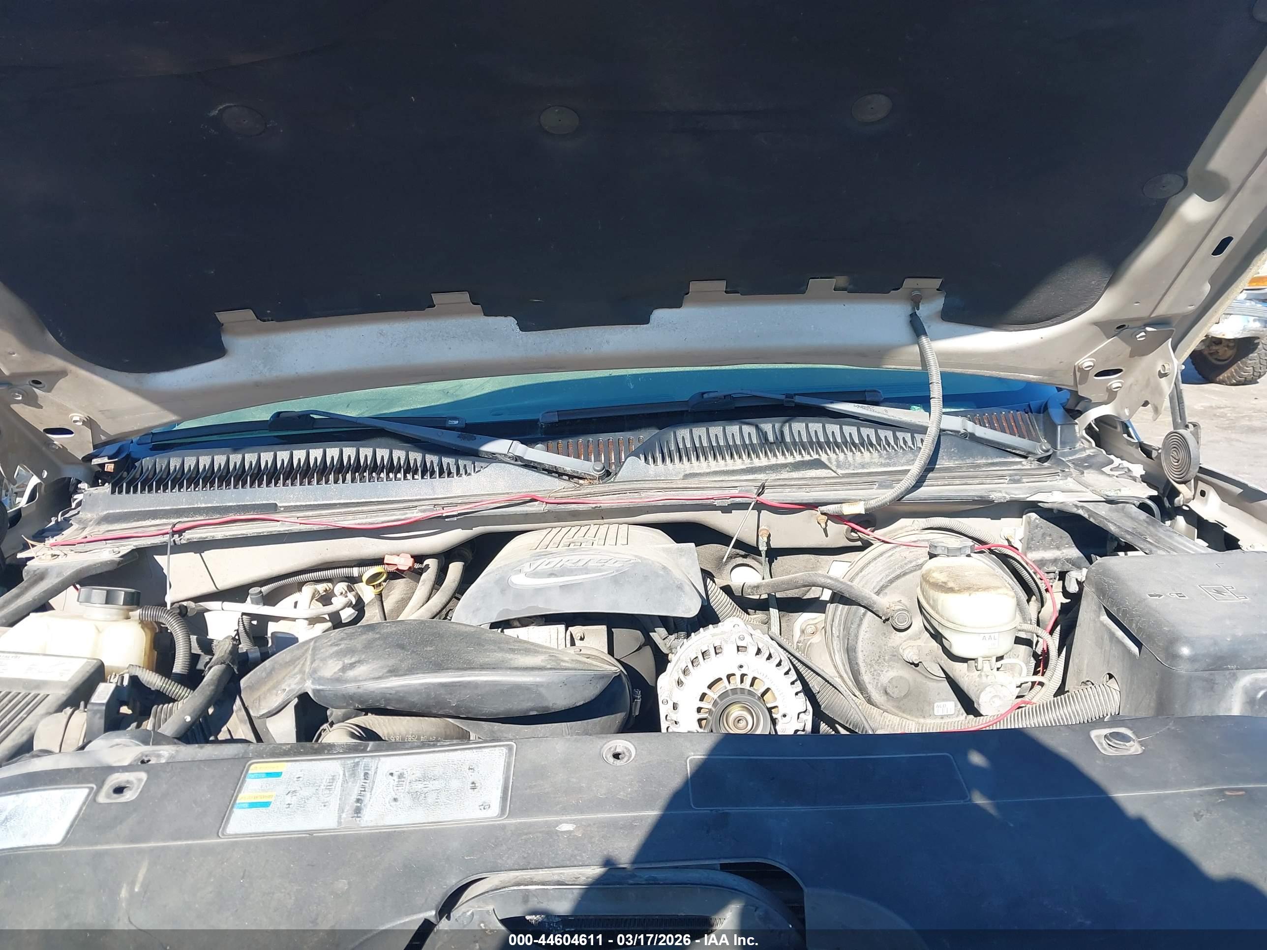 CHEVROLET SILVERADO image 10