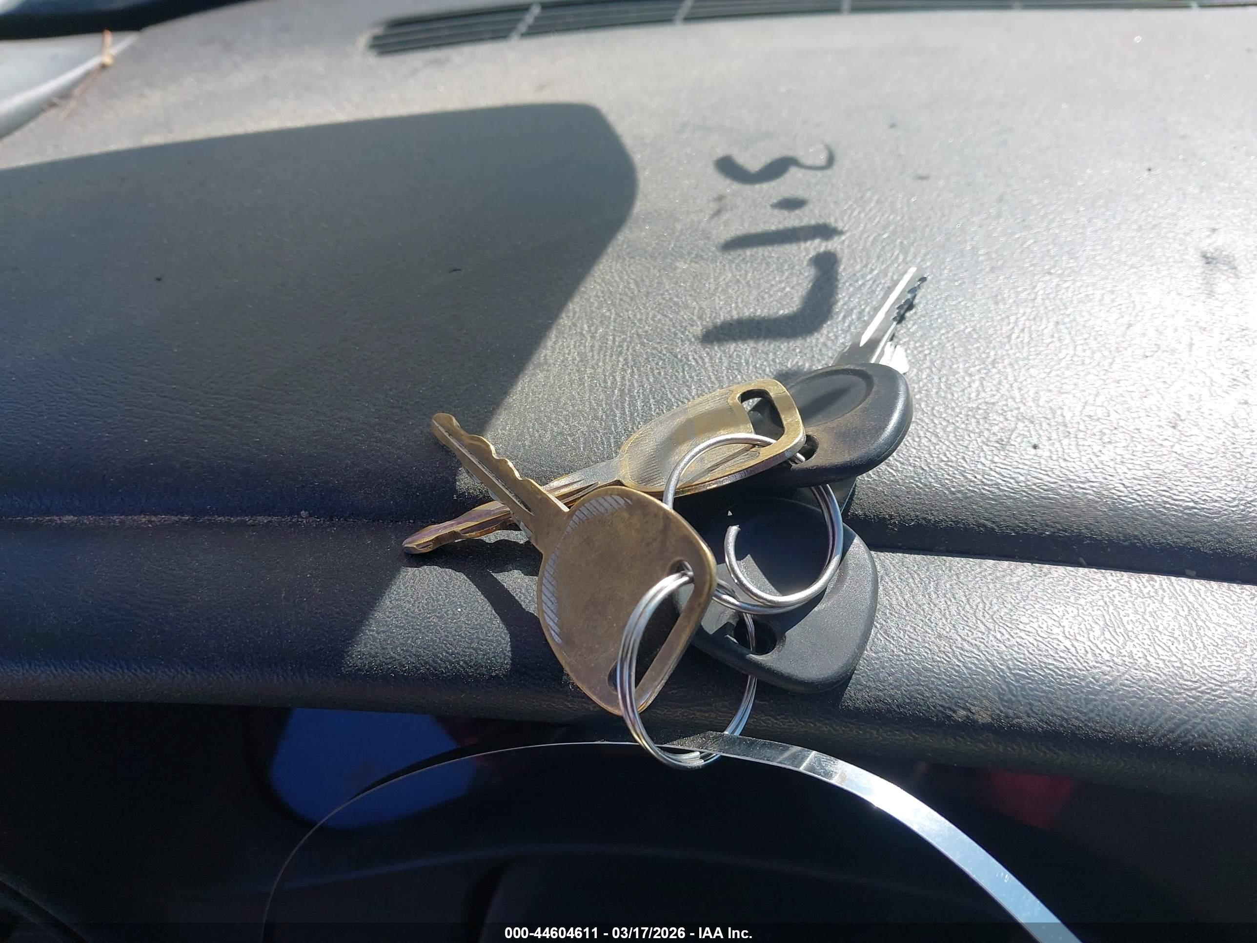CHEVROLET SILVERADO image 11