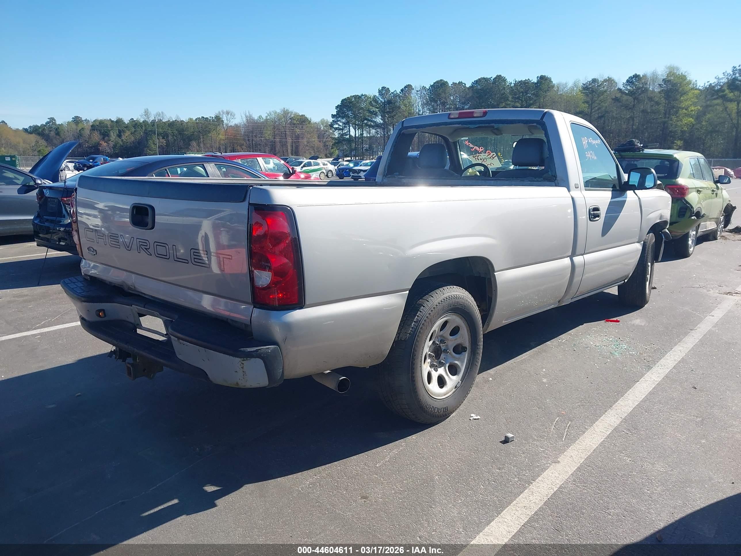CHEVROLET SILVERADO image 4