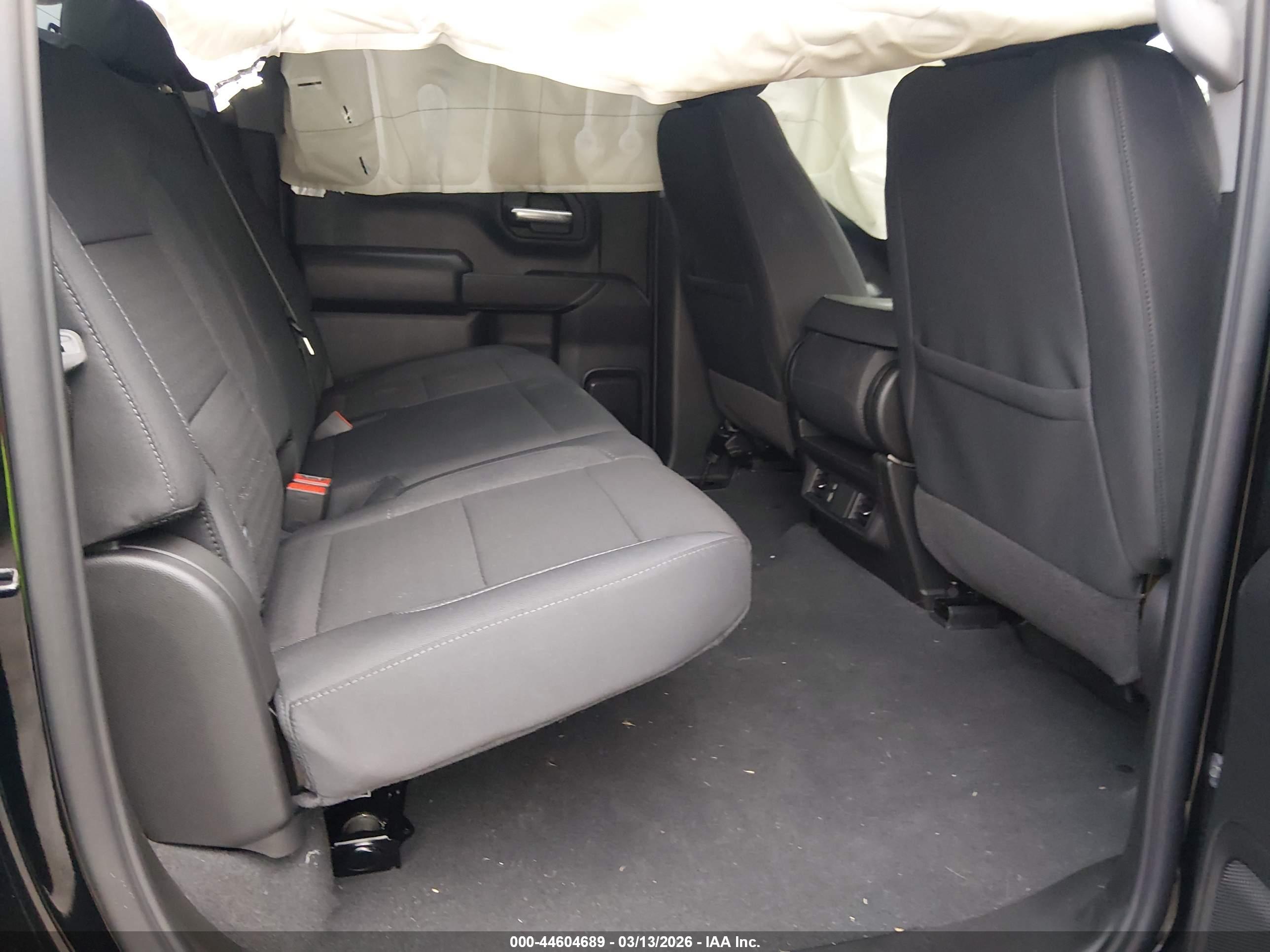 CHEVROLET SILVERADO image 8