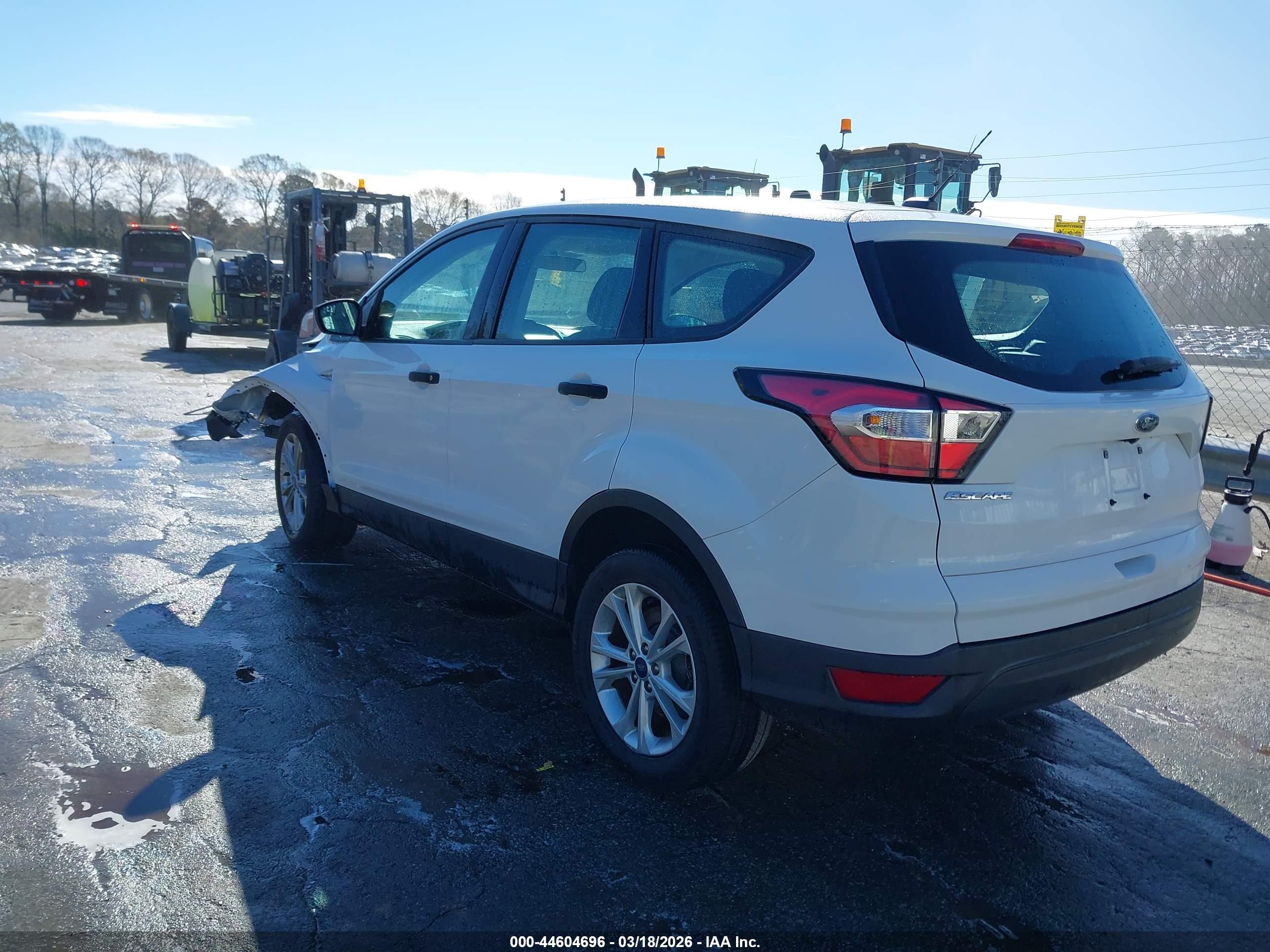 FORD ESCAPE image 3