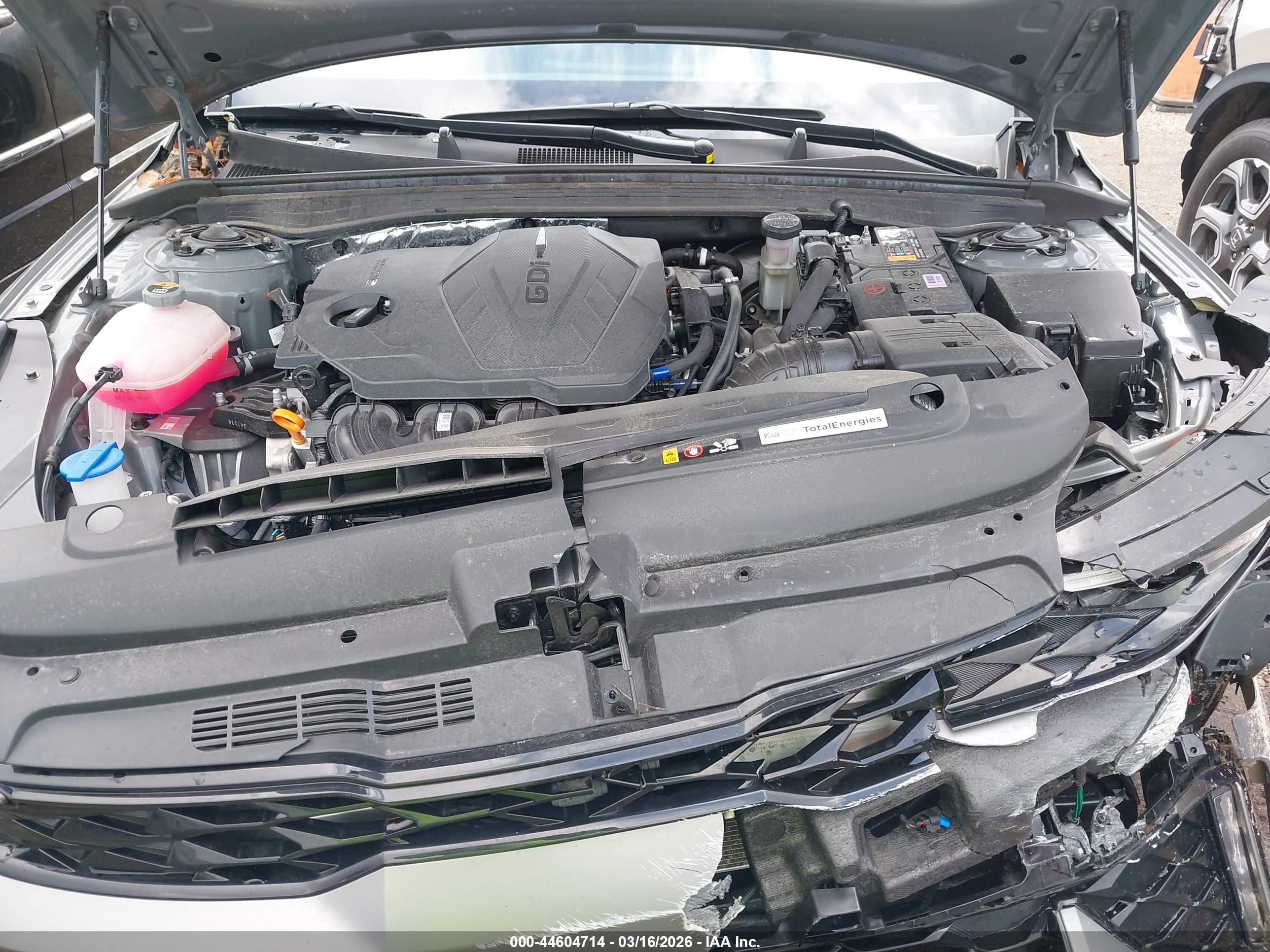 KIA K5 image 10