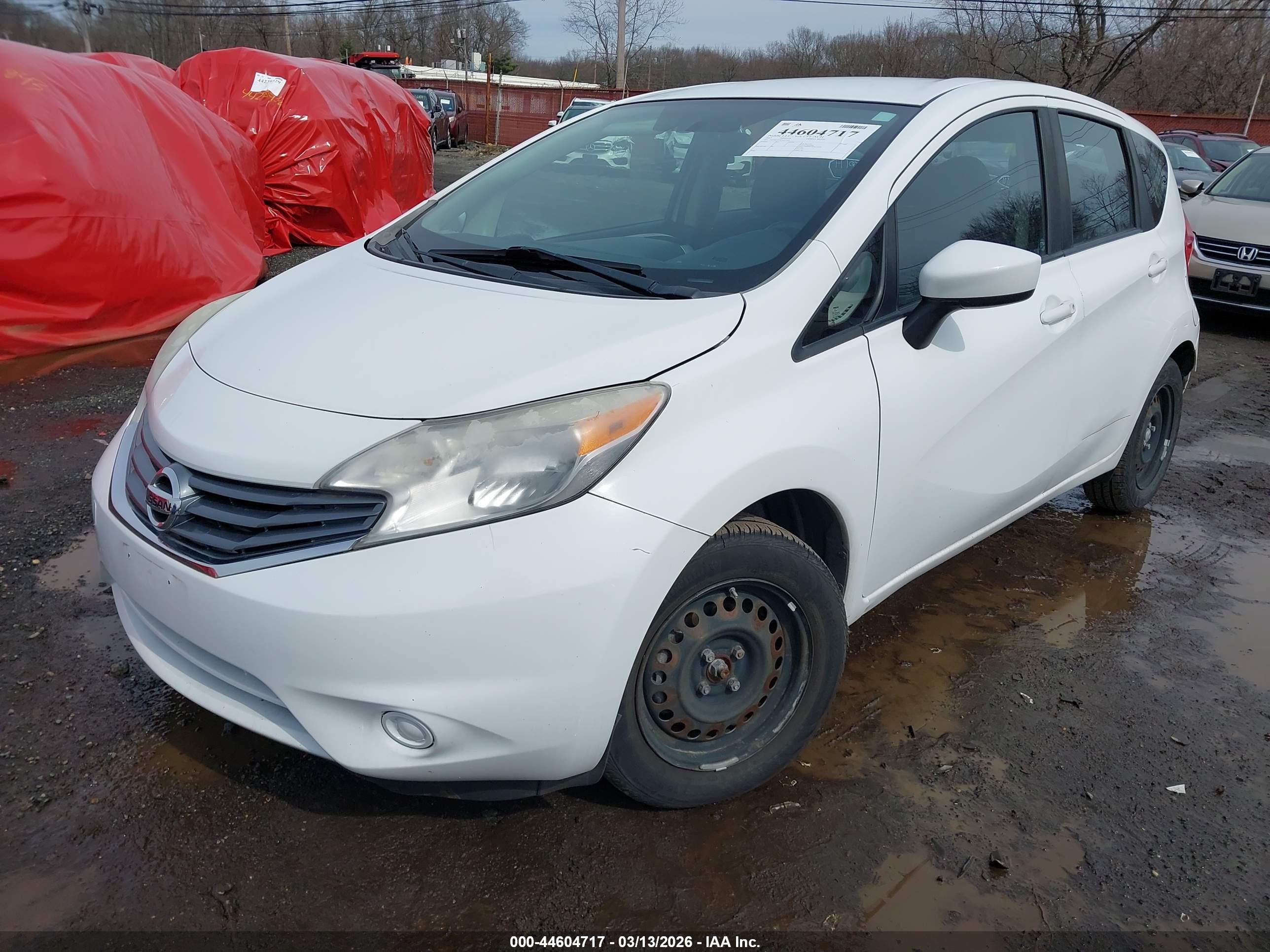 NISSAN VERSA image 2
