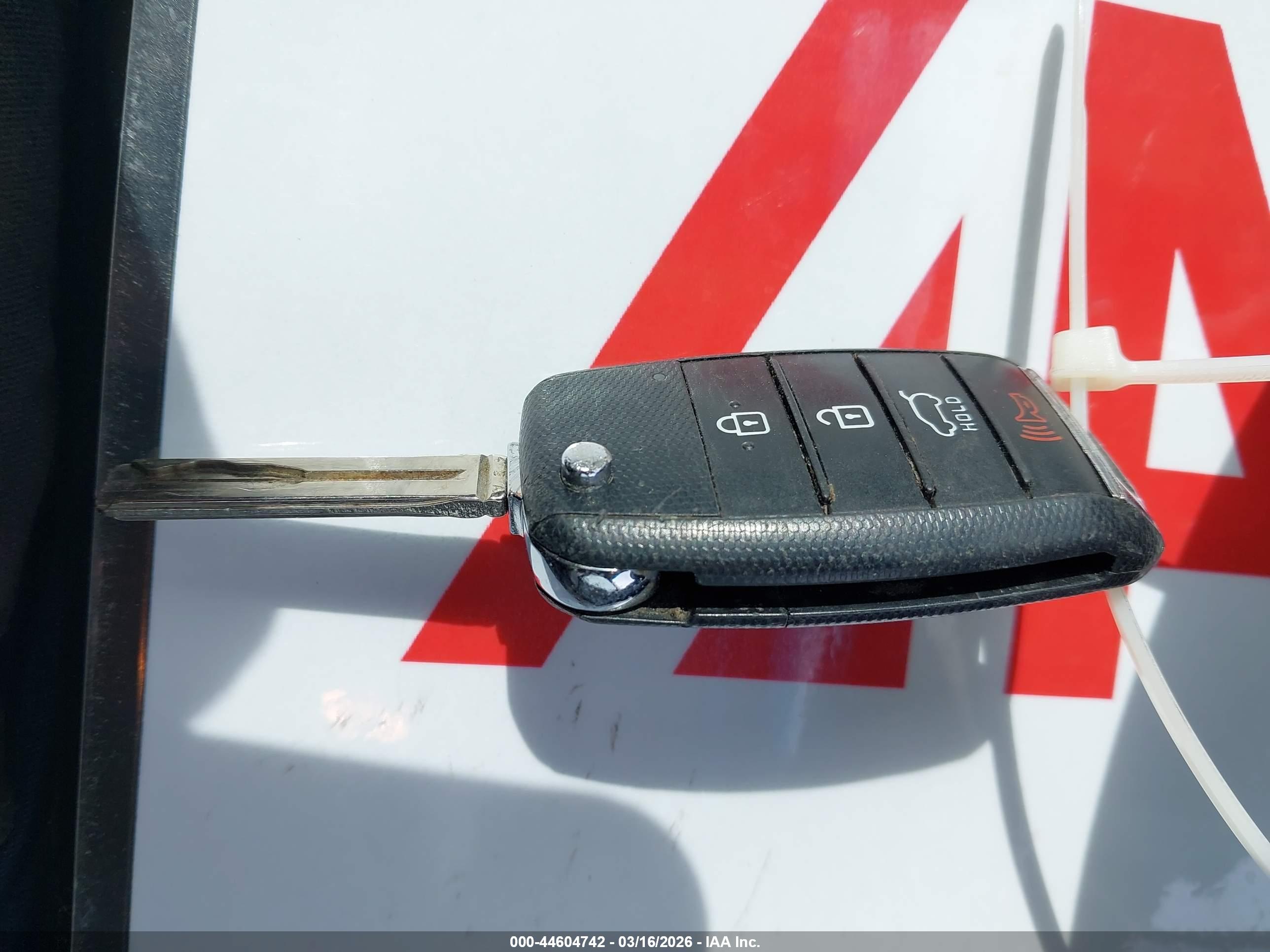 KIA SPORTAGE image 11