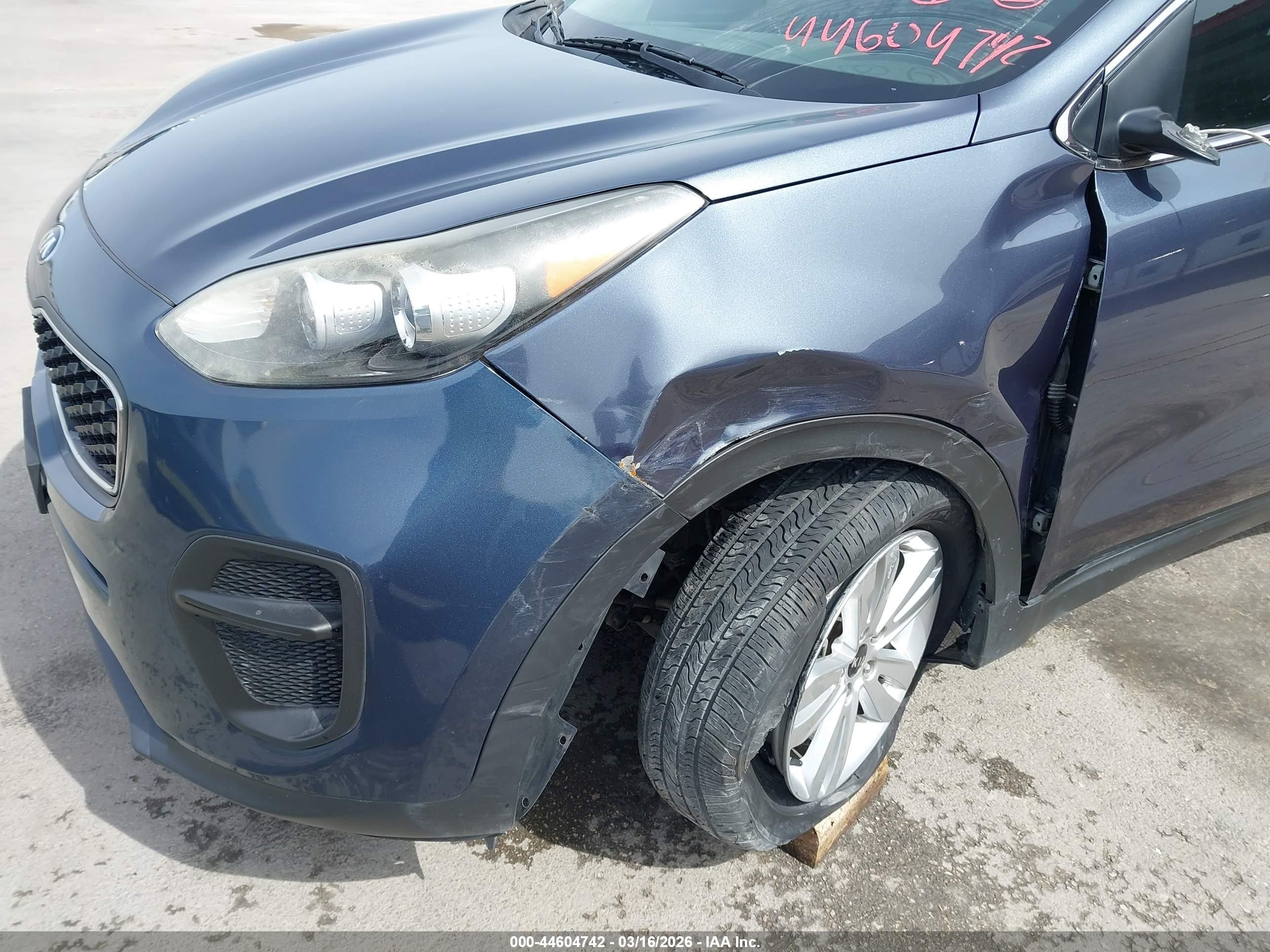 KIA SPORTAGE image 6