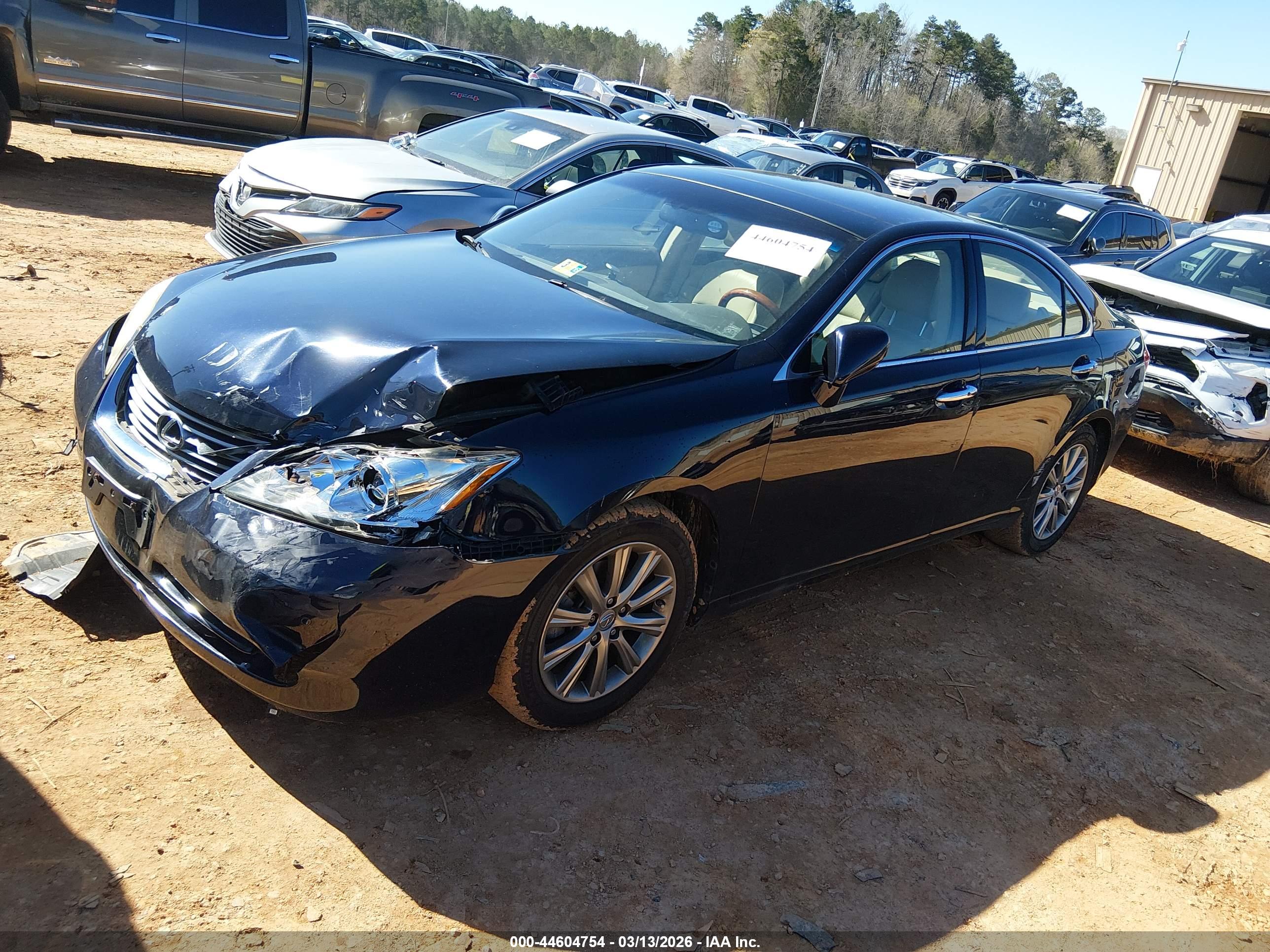 LEXUS ES image 2