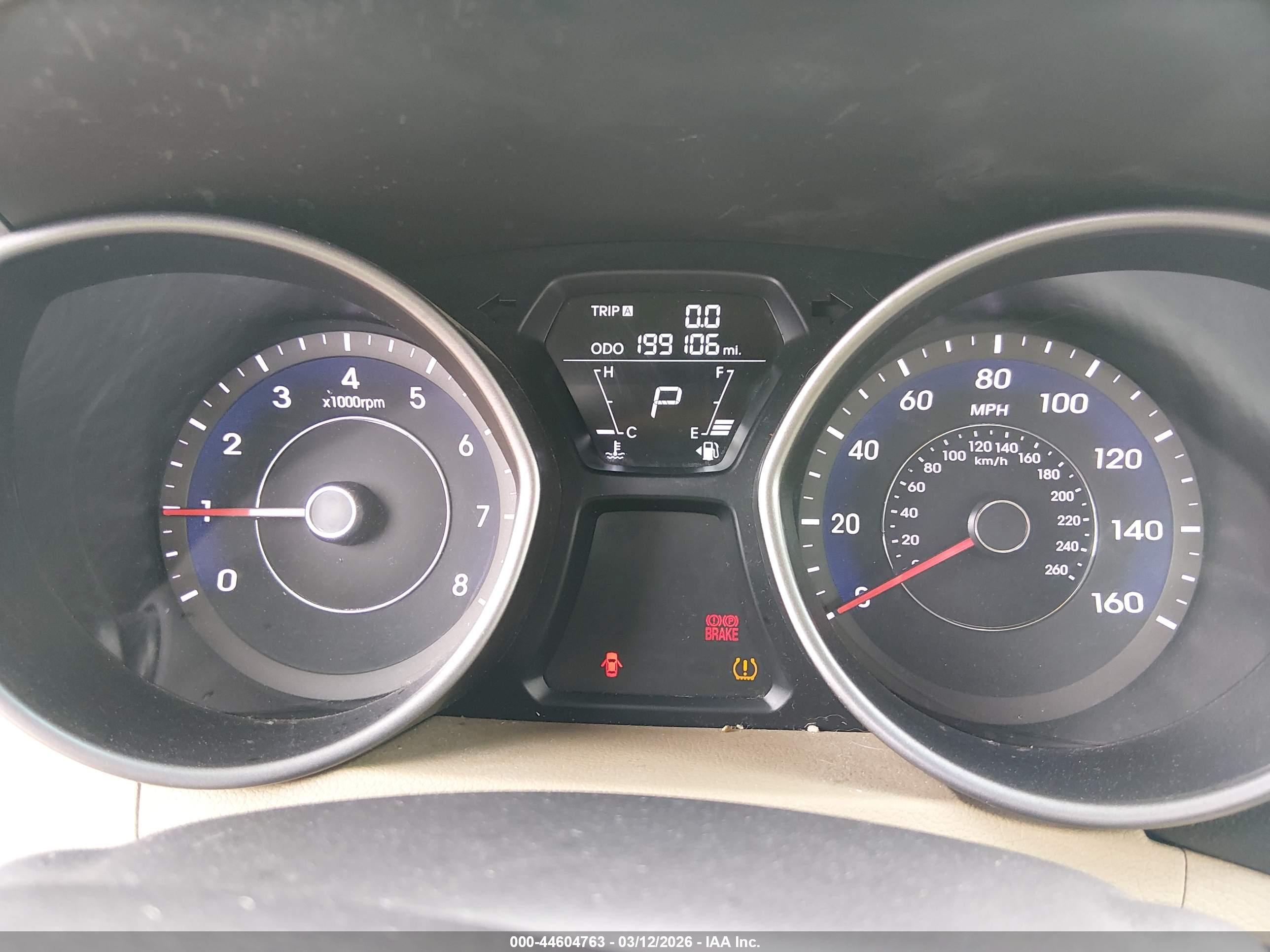 HYUNDAI ELANTRA image 7