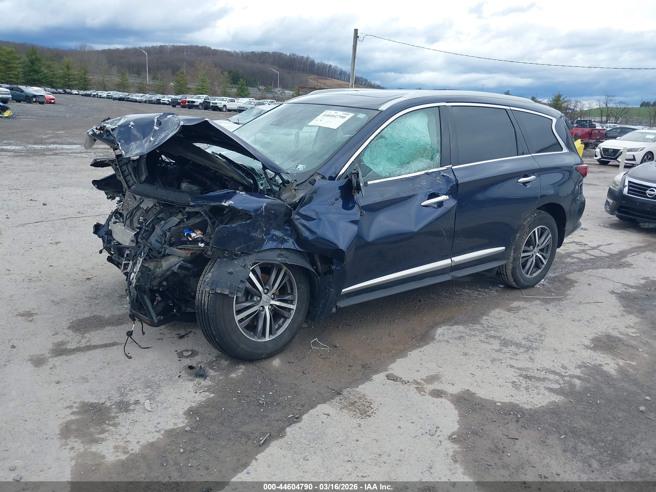INFINITI QX60 image 2