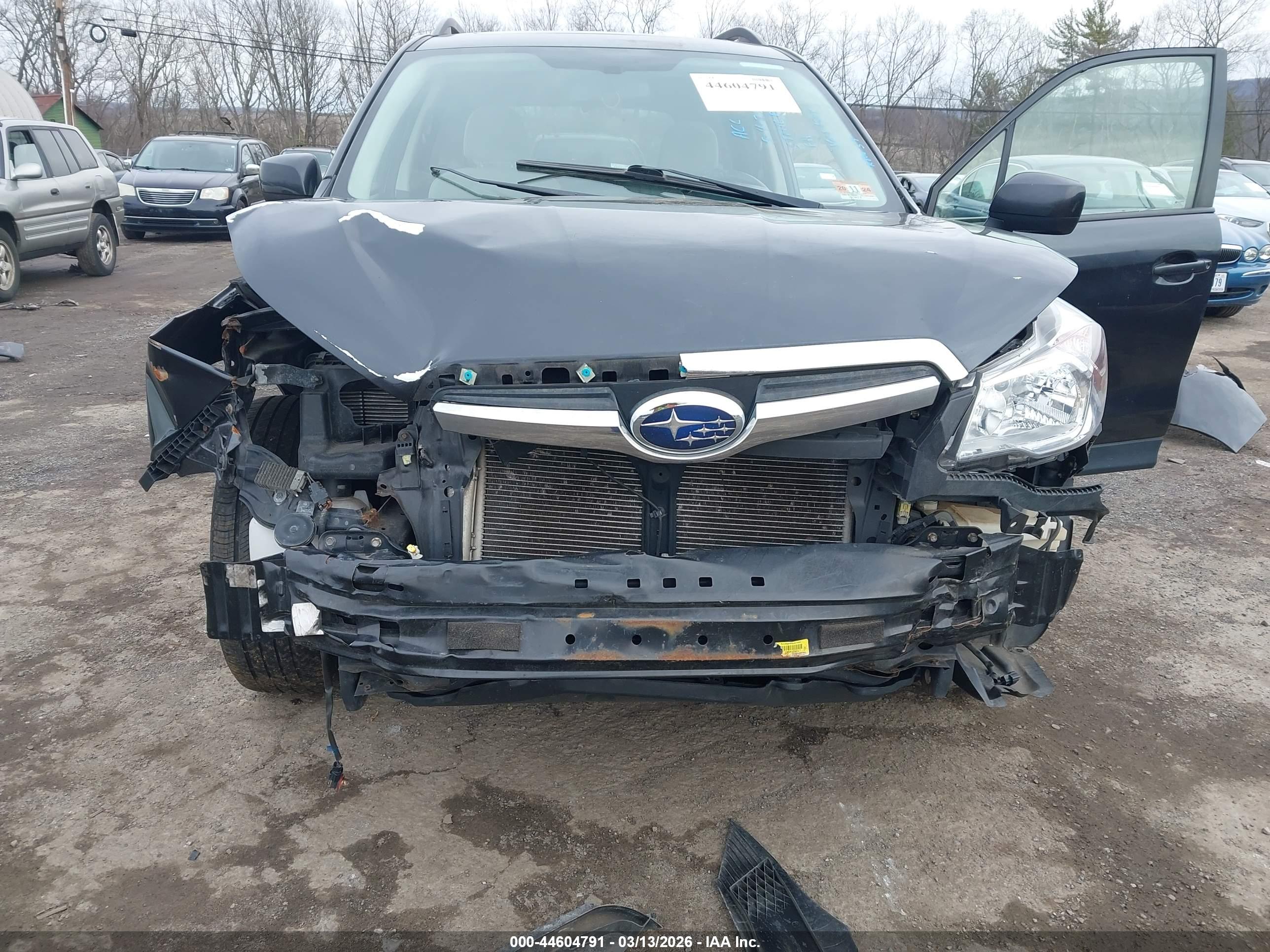 SUBARU FORESTER image 6