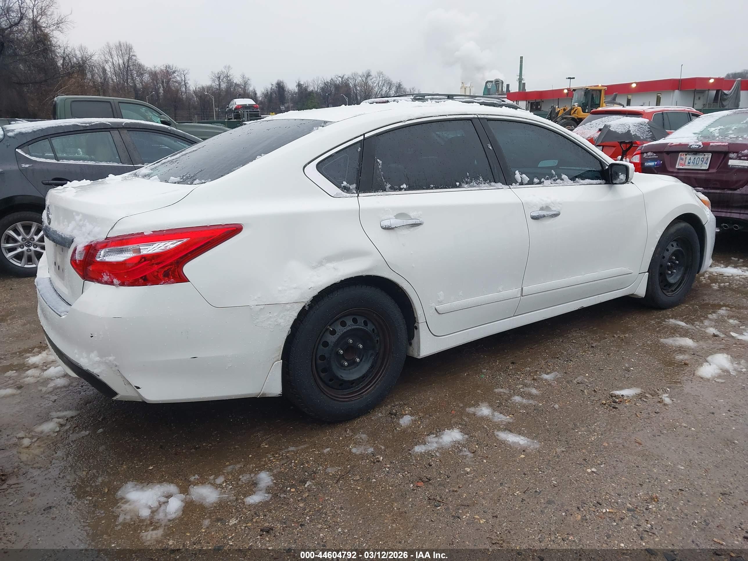 NISSAN ALTIMA image 4