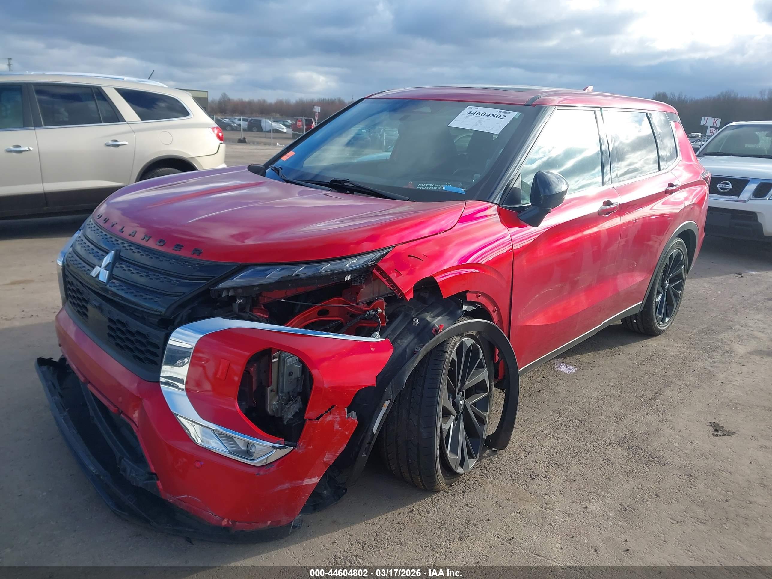 MITSUBISHI OUTLANDER image 2