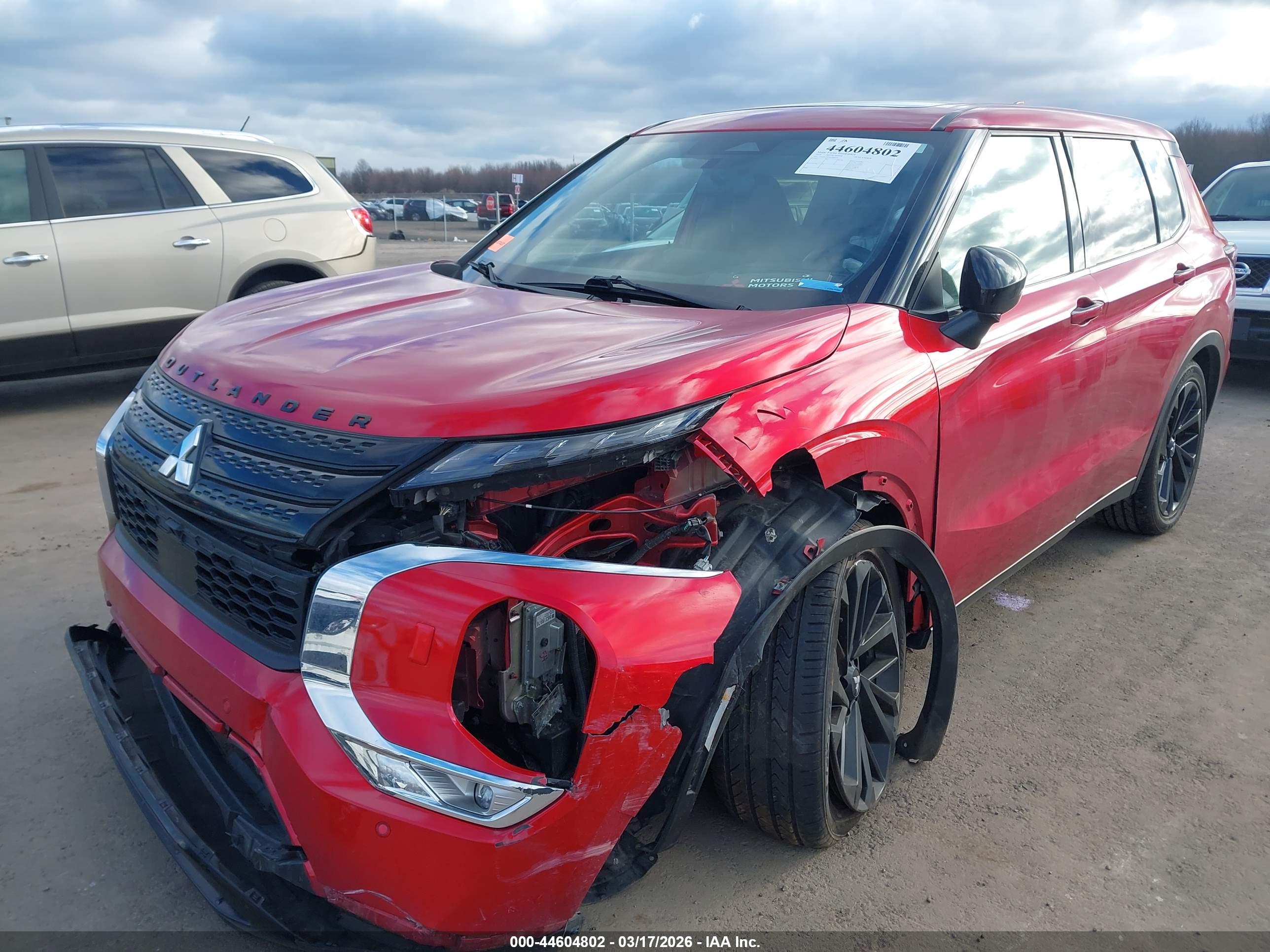 MITSUBISHI OUTLANDER image 6