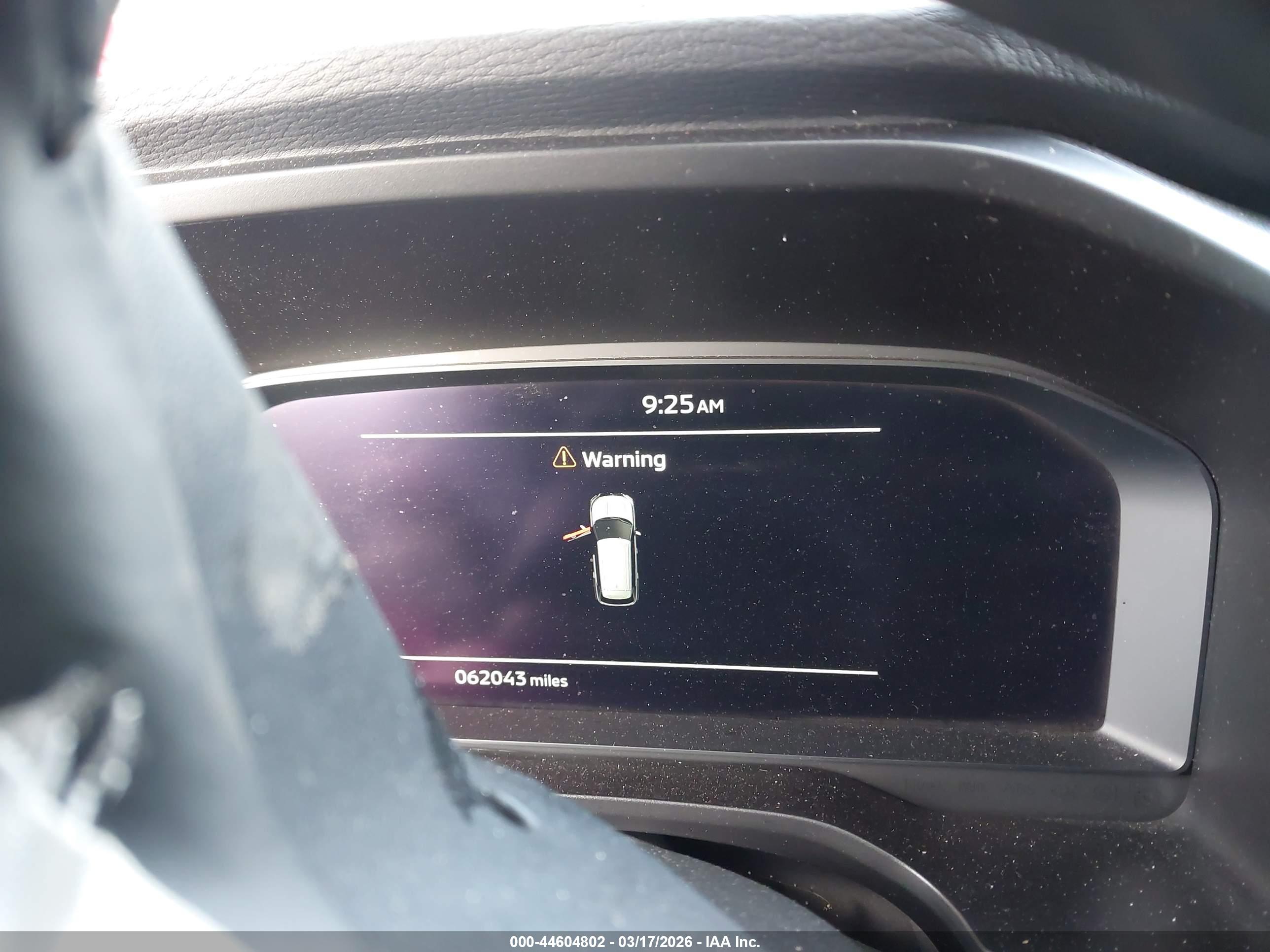 MITSUBISHI OUTLANDER image 7