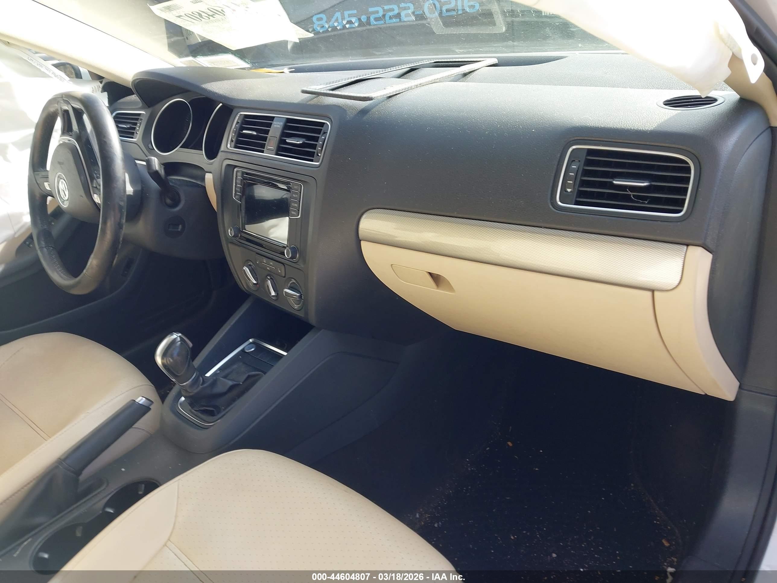 VOLKSWAGEN JETTA image 5