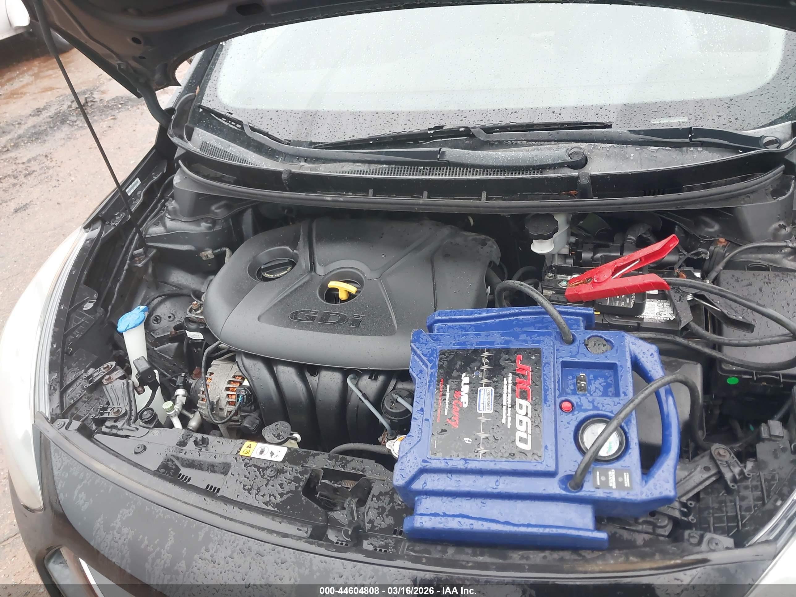 HYUNDAI ELANTRA image 6