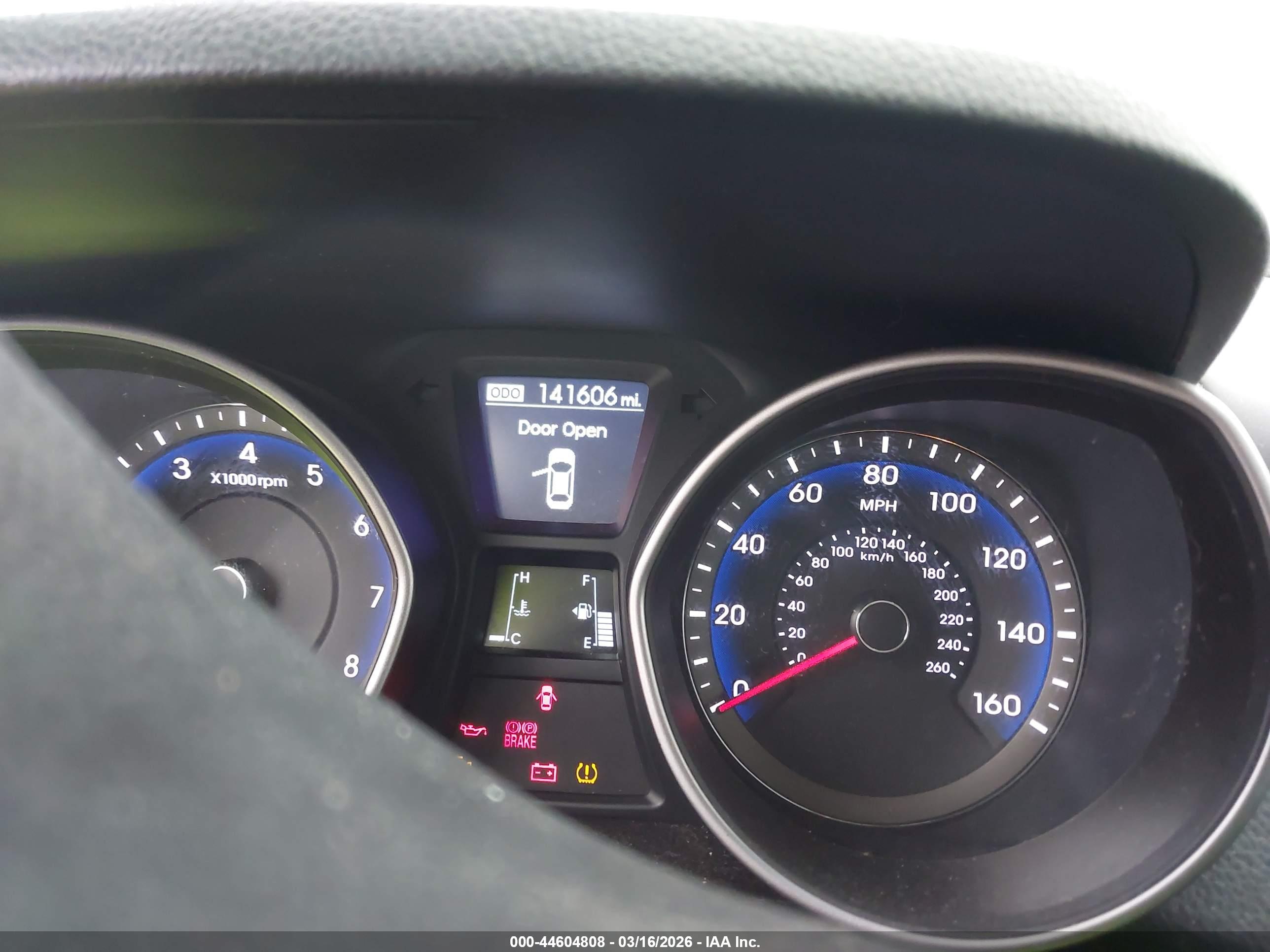 HYUNDAI ELANTRA image 7