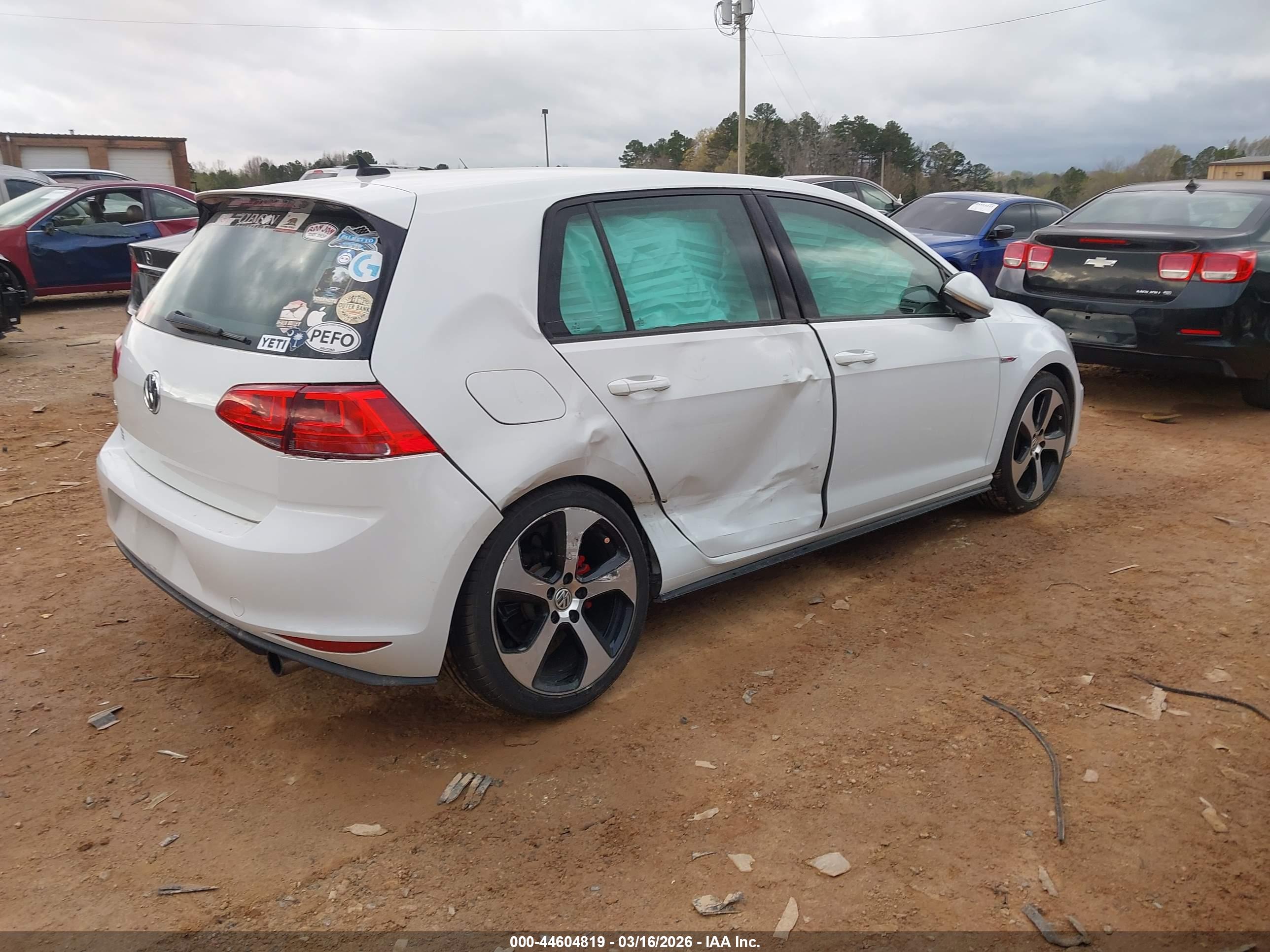 VOLKSWAGEN GOLF image 4