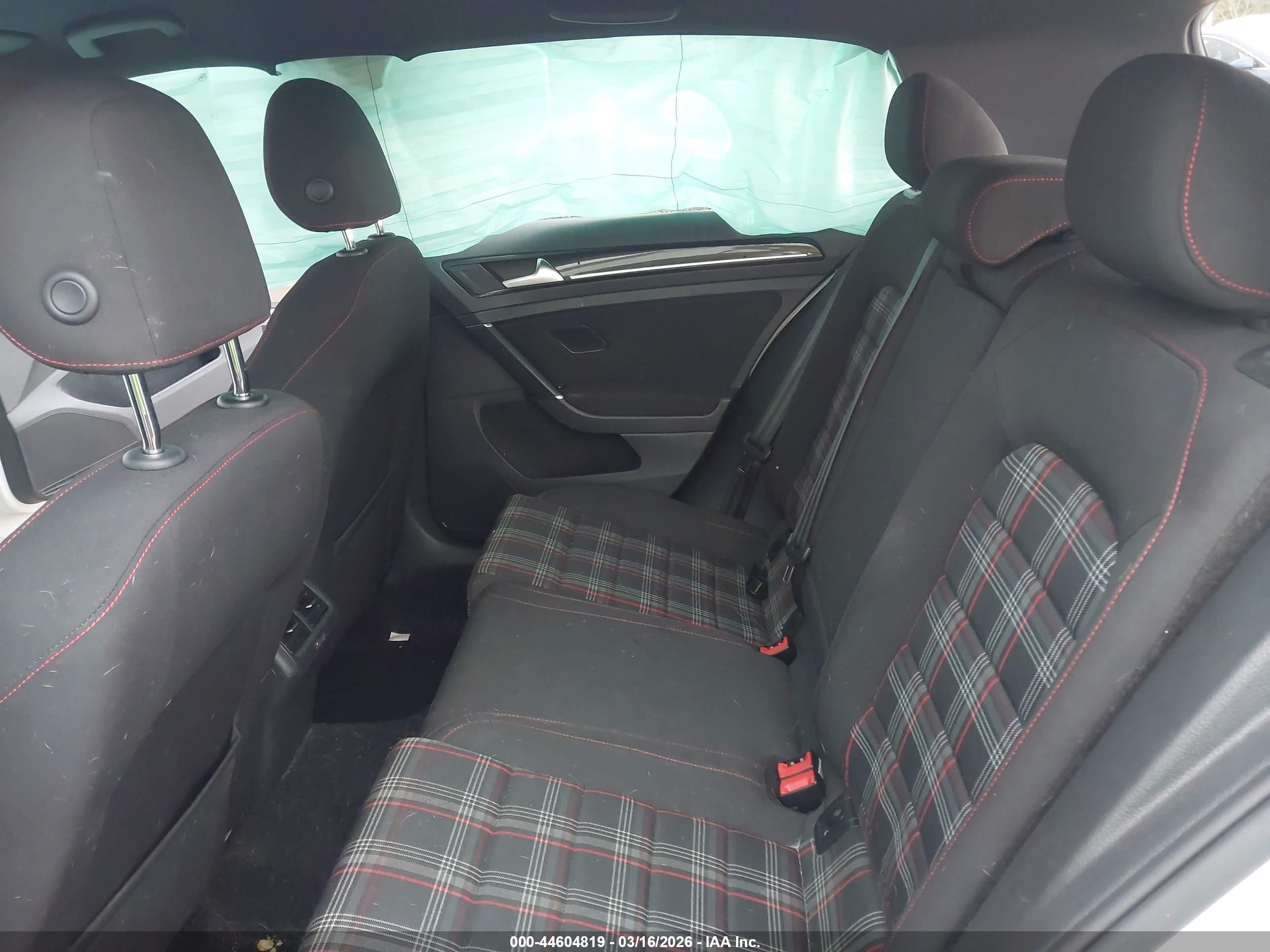 VOLKSWAGEN GOLF image 8