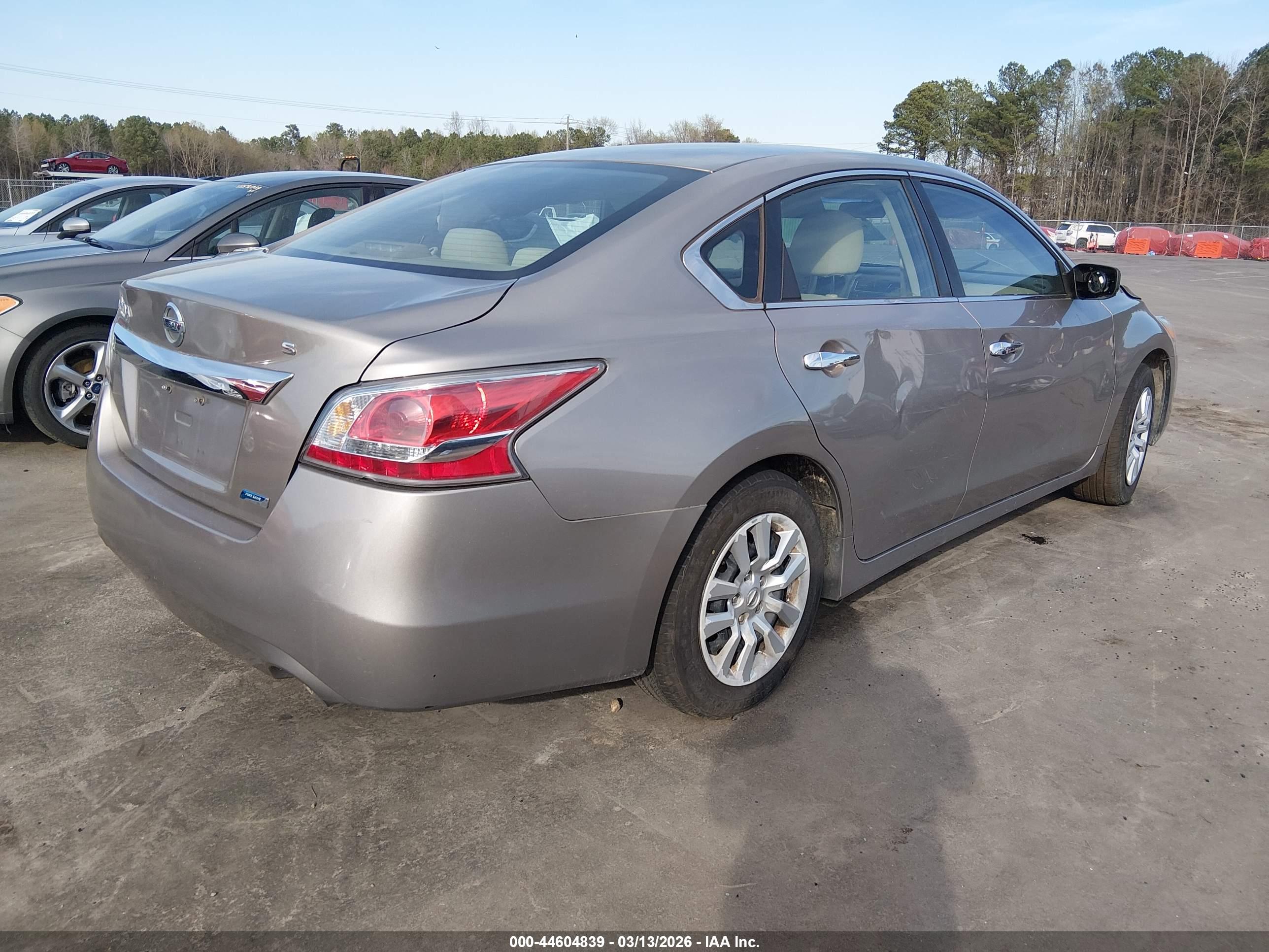 NISSAN ALTIMA image 4