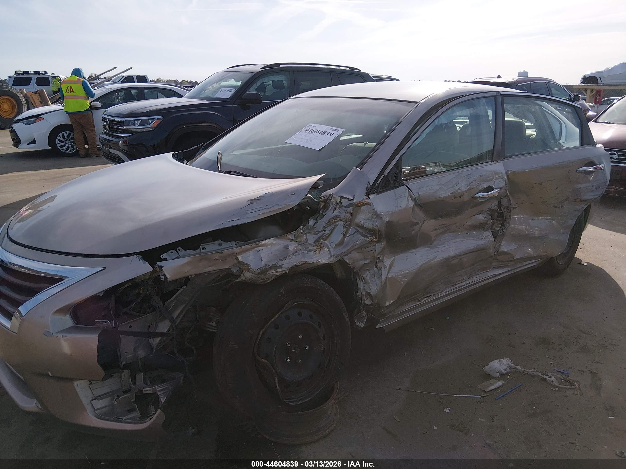 NISSAN ALTIMA image 6
