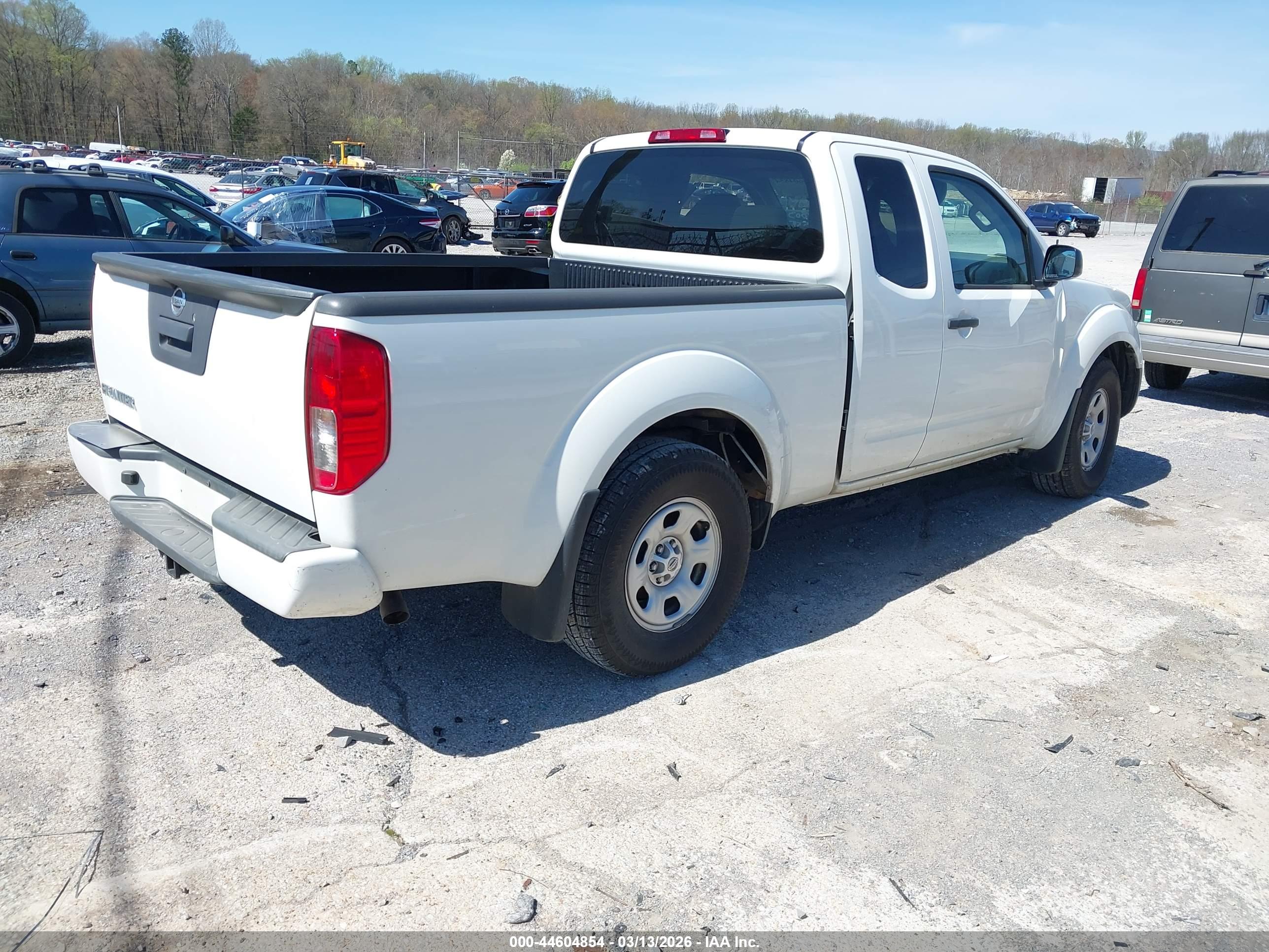 NISSAN FRONTIER image 4
