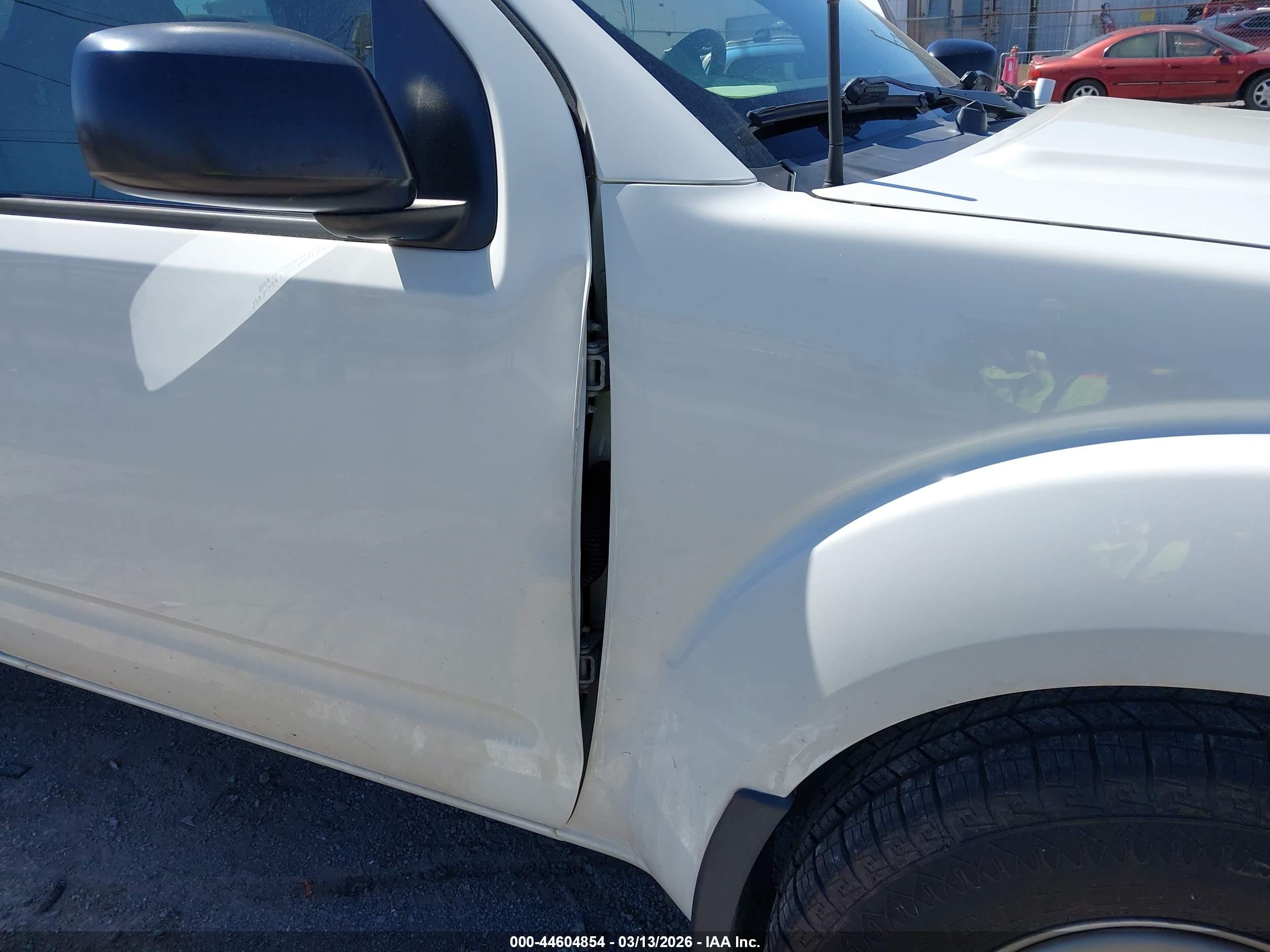 NISSAN FRONTIER image 6