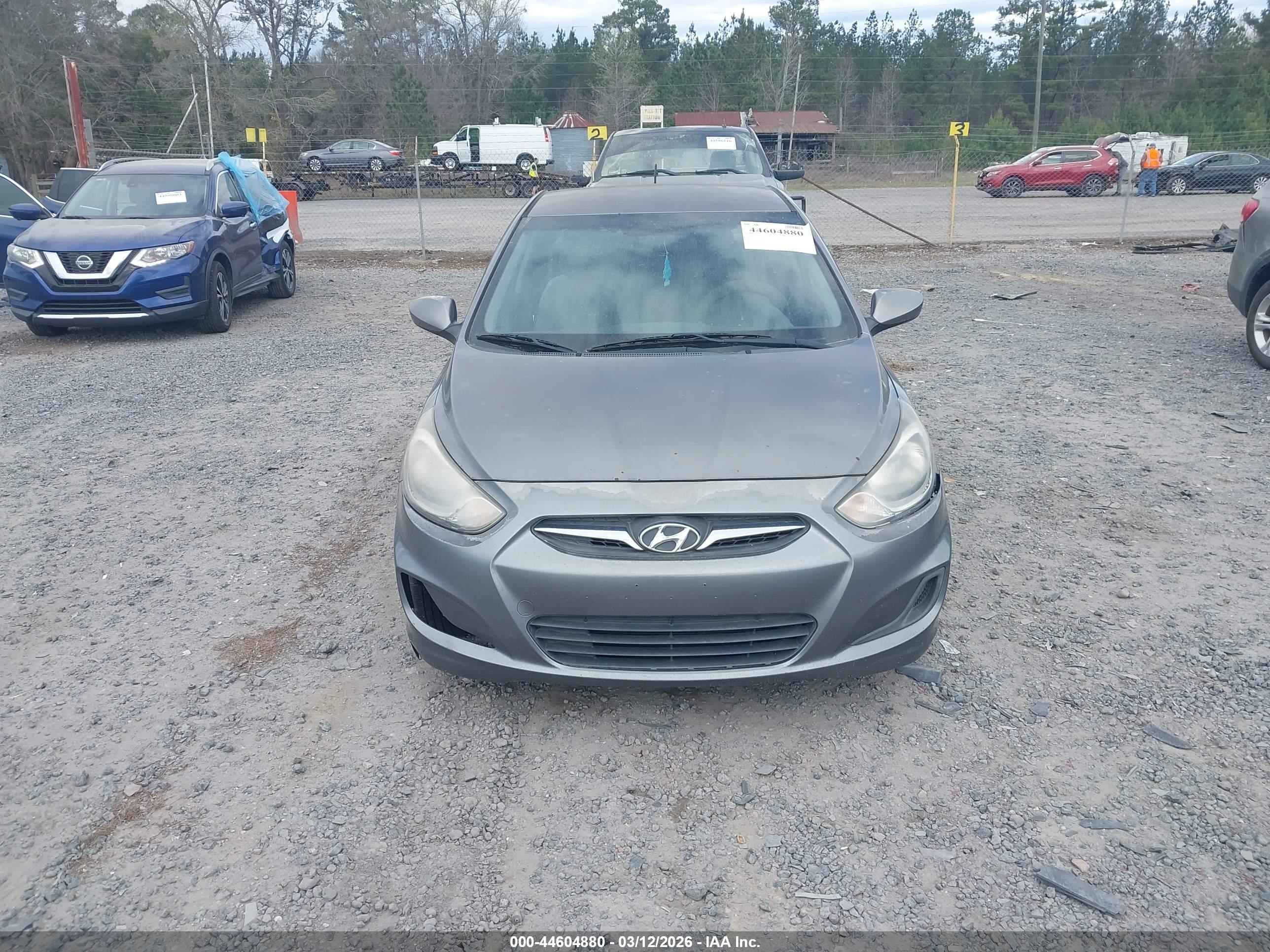 HYUNDAI ACCENT image 6