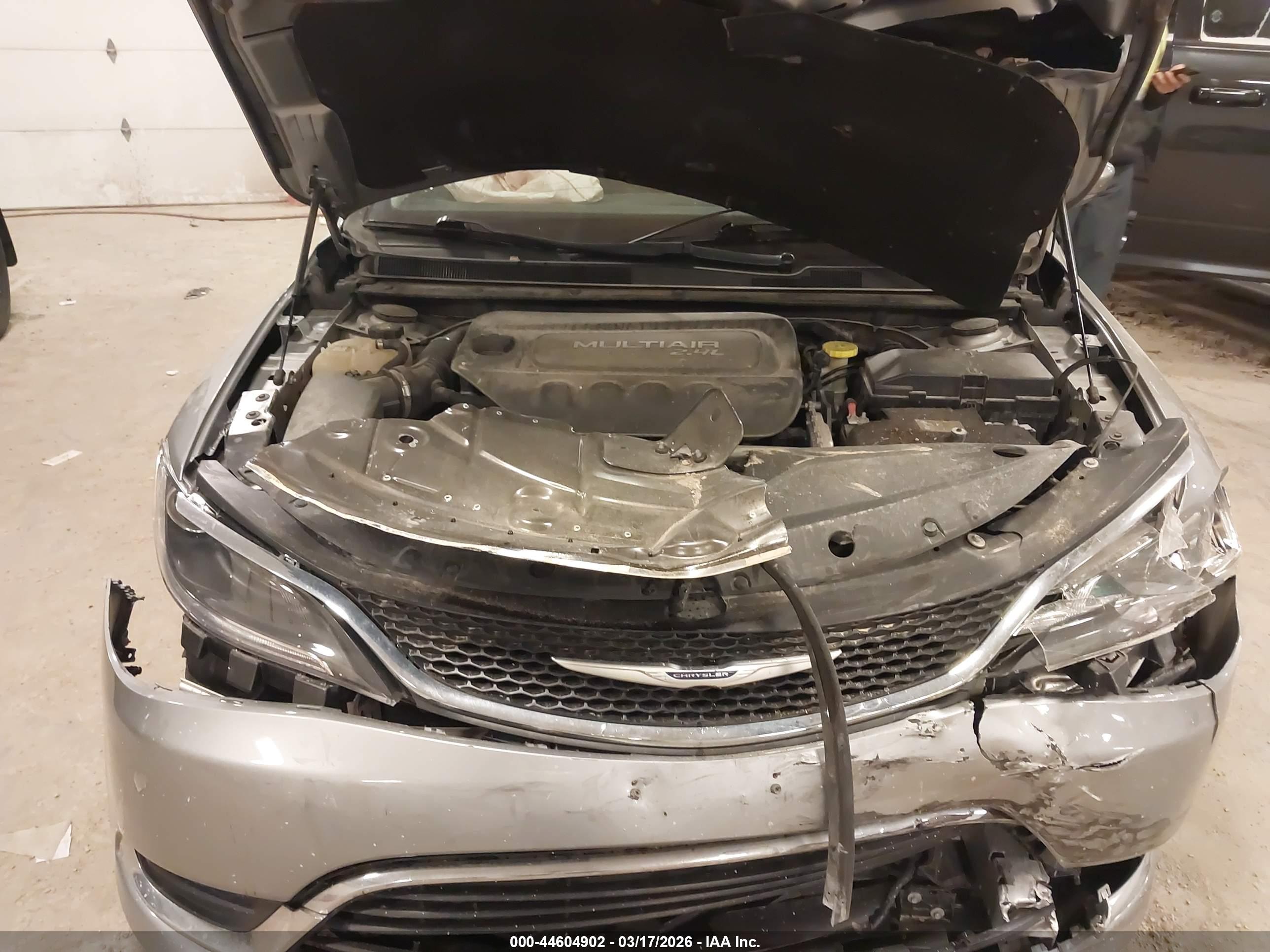CHRYSLER 200 image 10