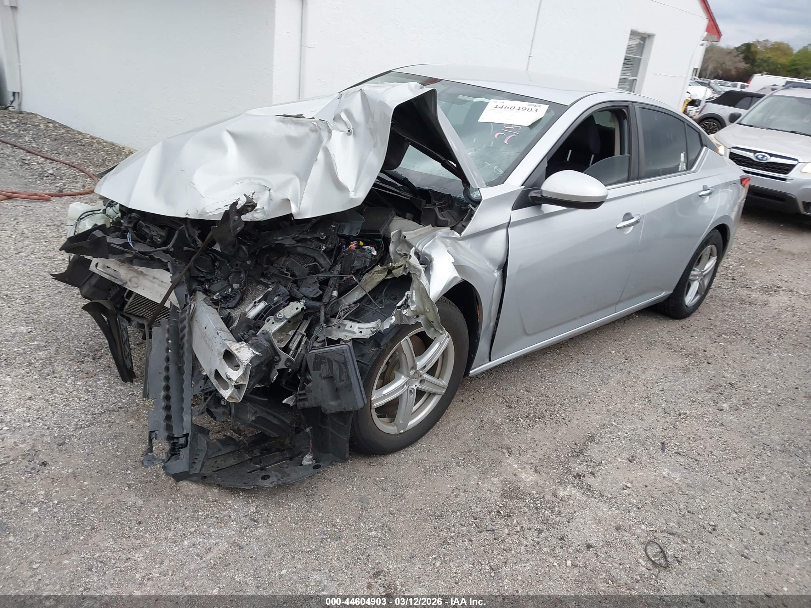 NISSAN ALTIMA image 2