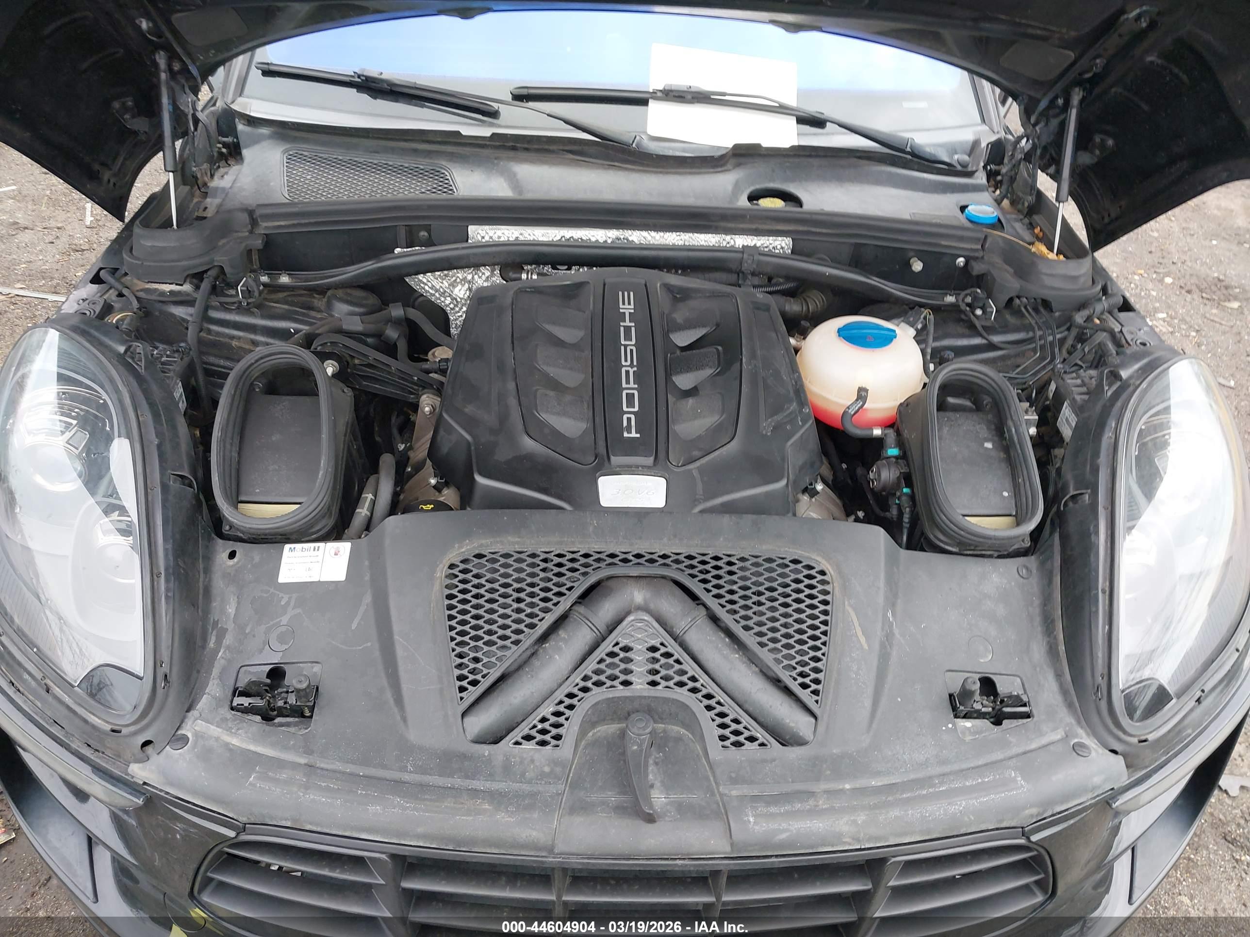 PORSCHE MACAN image 10