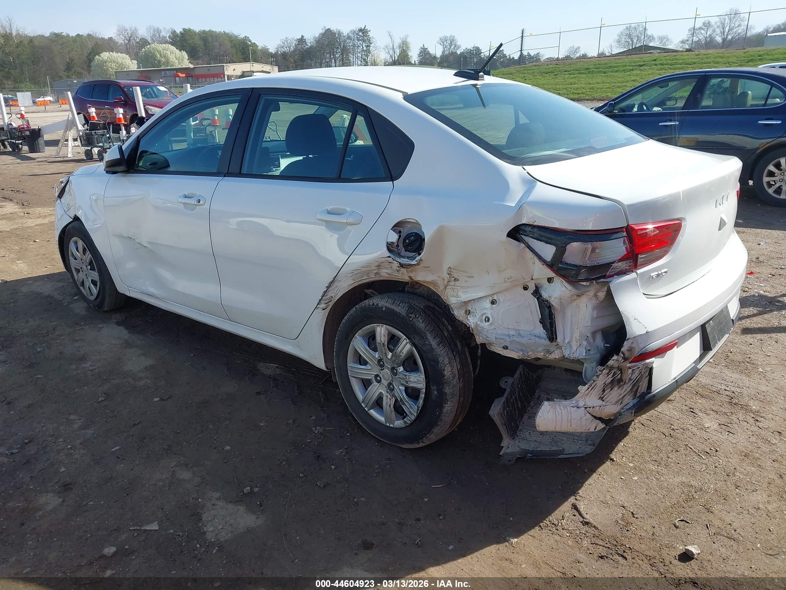 KIA RIO image 3