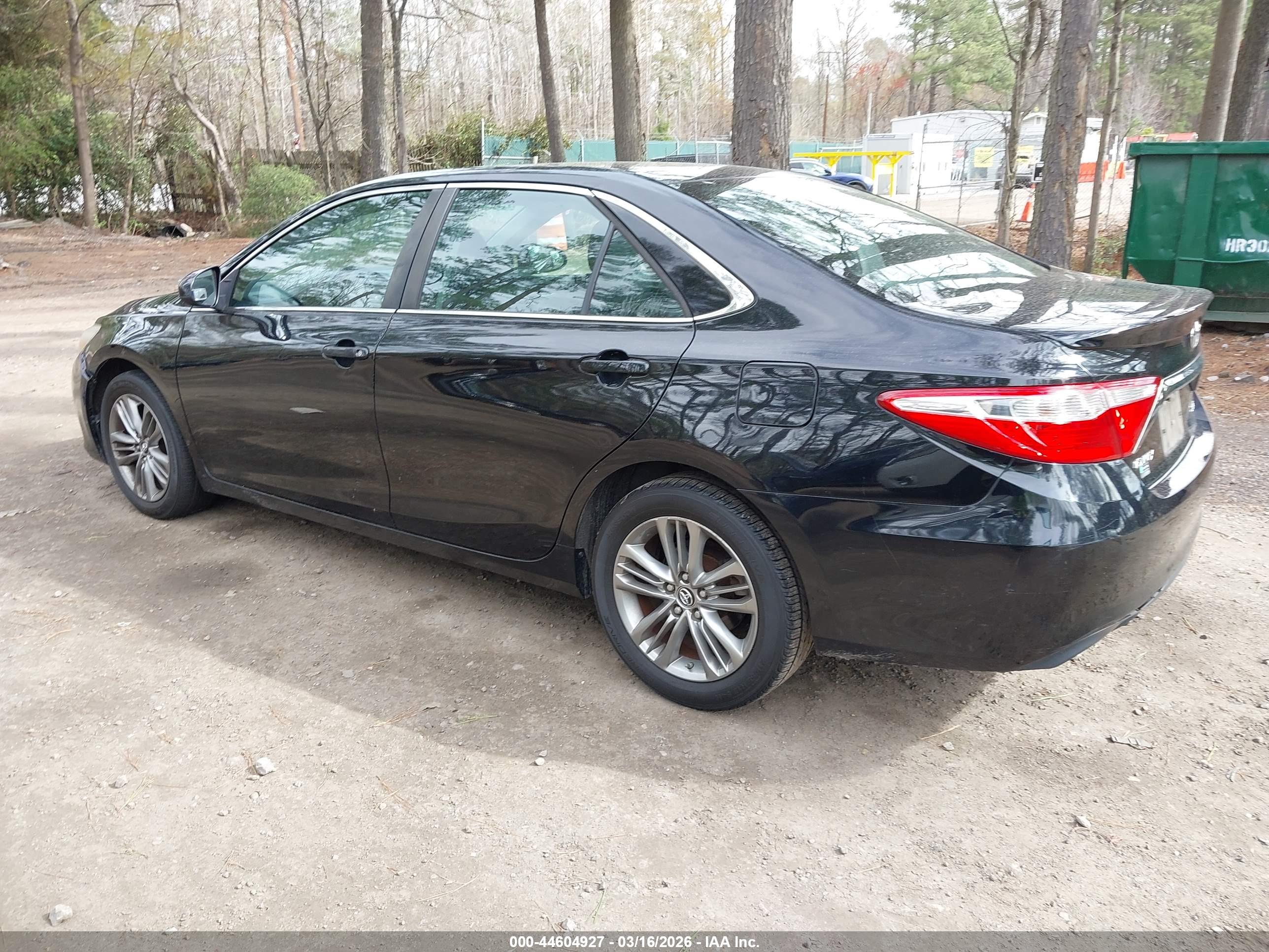 TOYOTA CAMRY image 3