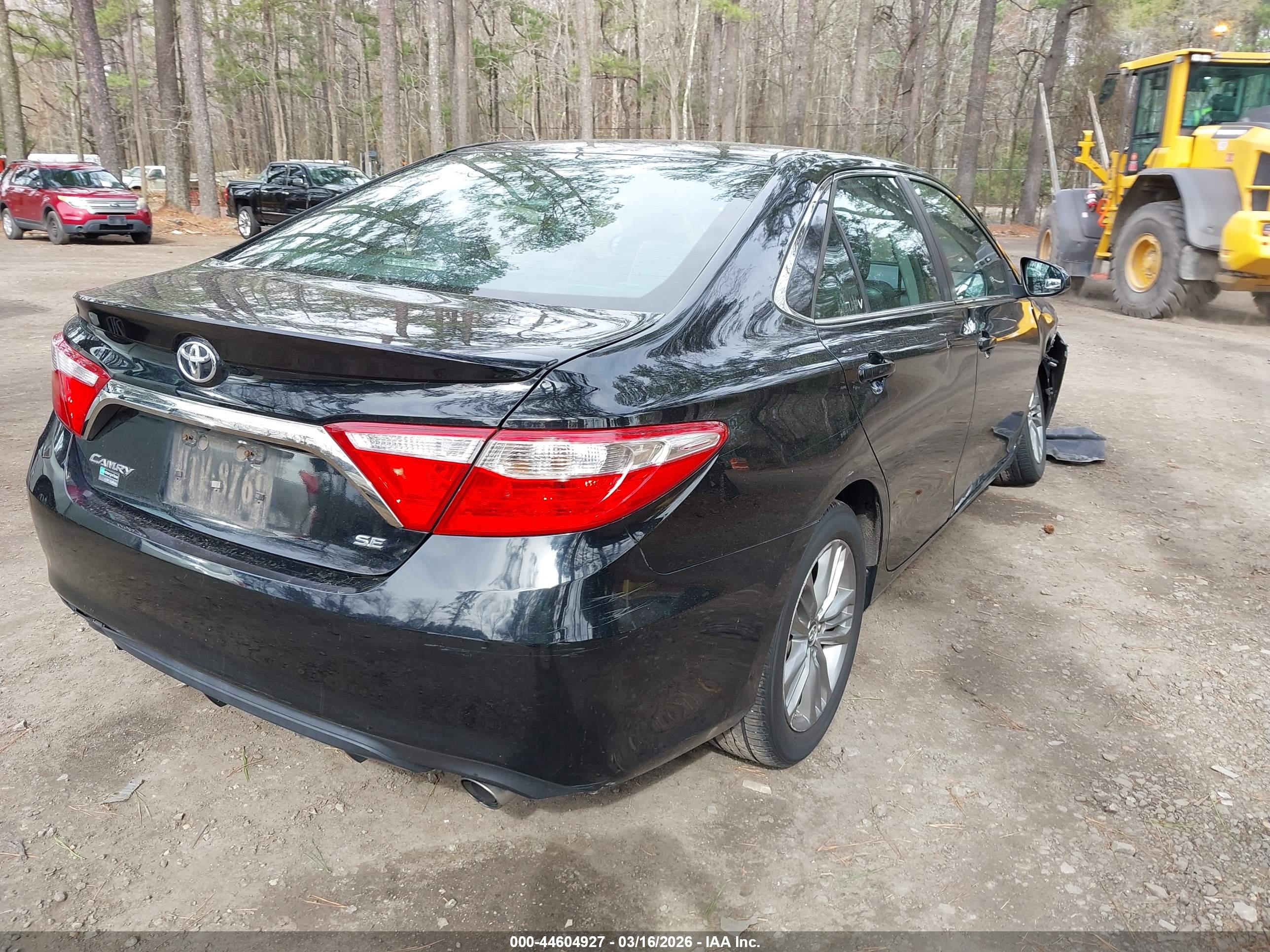 TOYOTA CAMRY image 4
