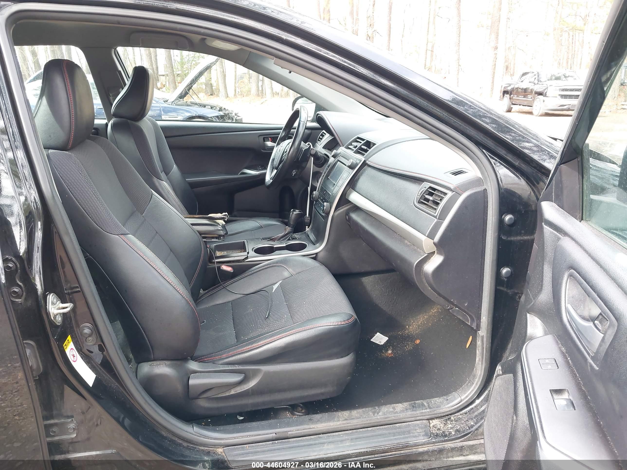 TOYOTA CAMRY image 5