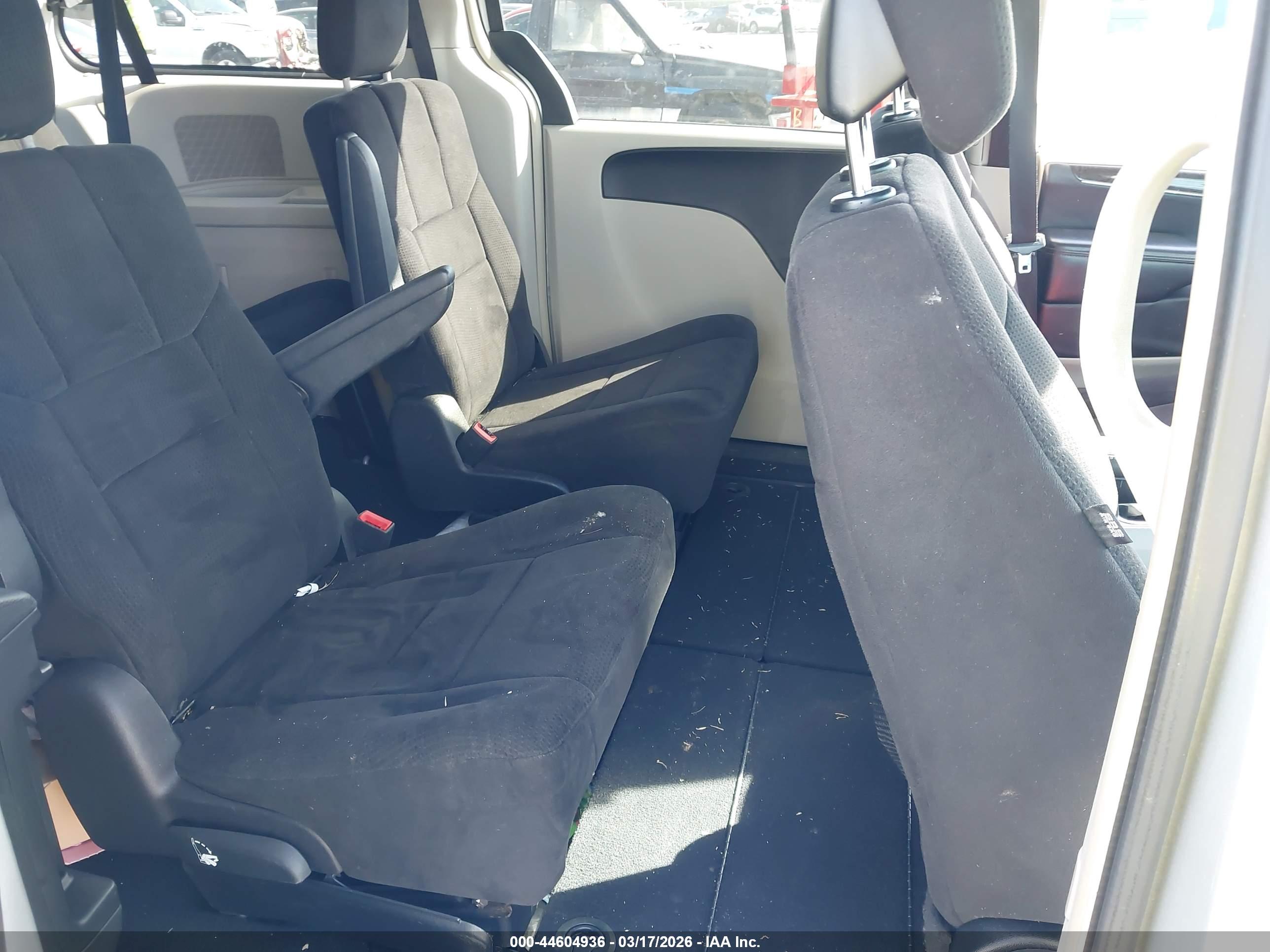 CHRYSLER TOWN image 8